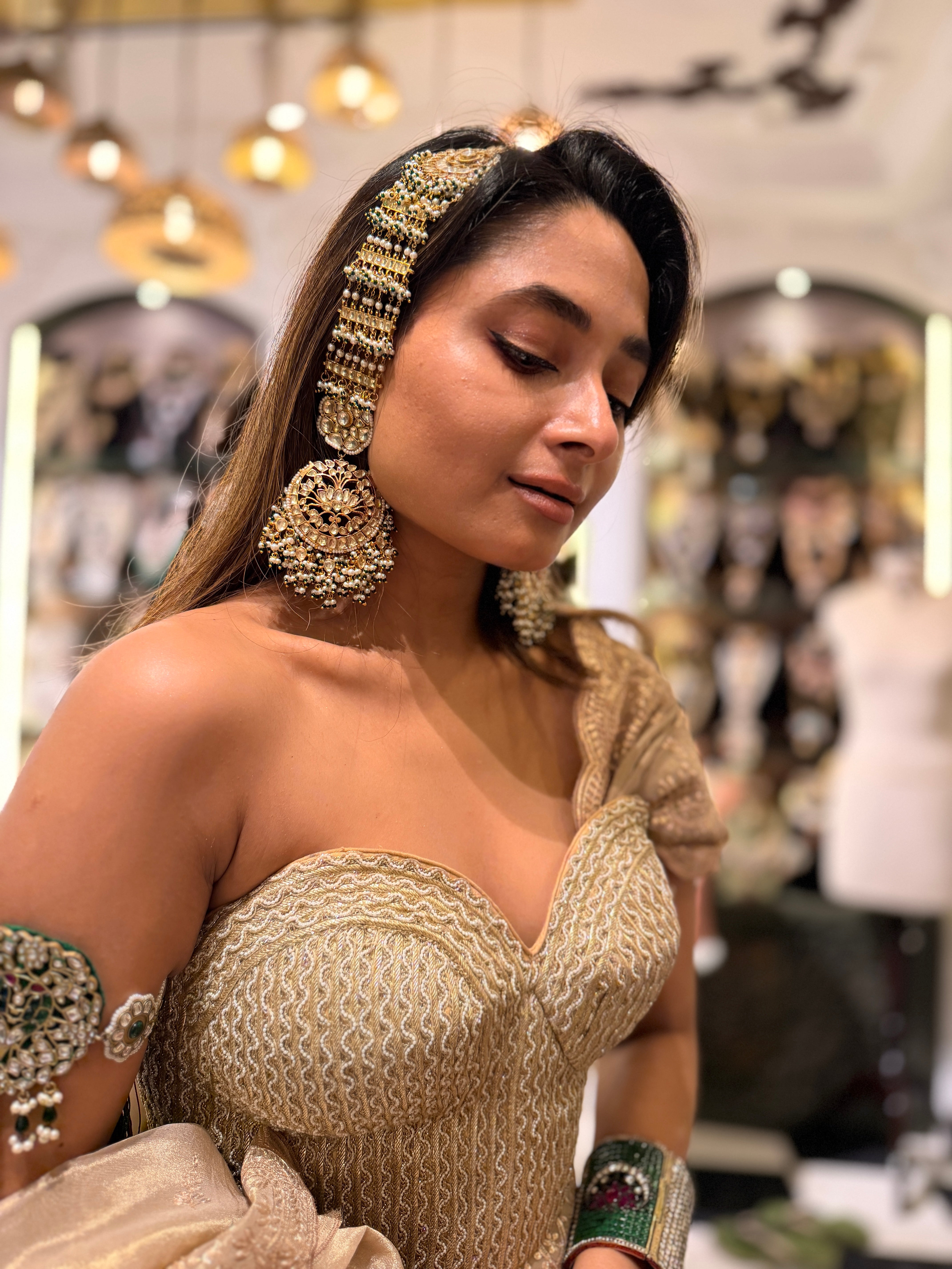 Nizamia Regal Chandbali