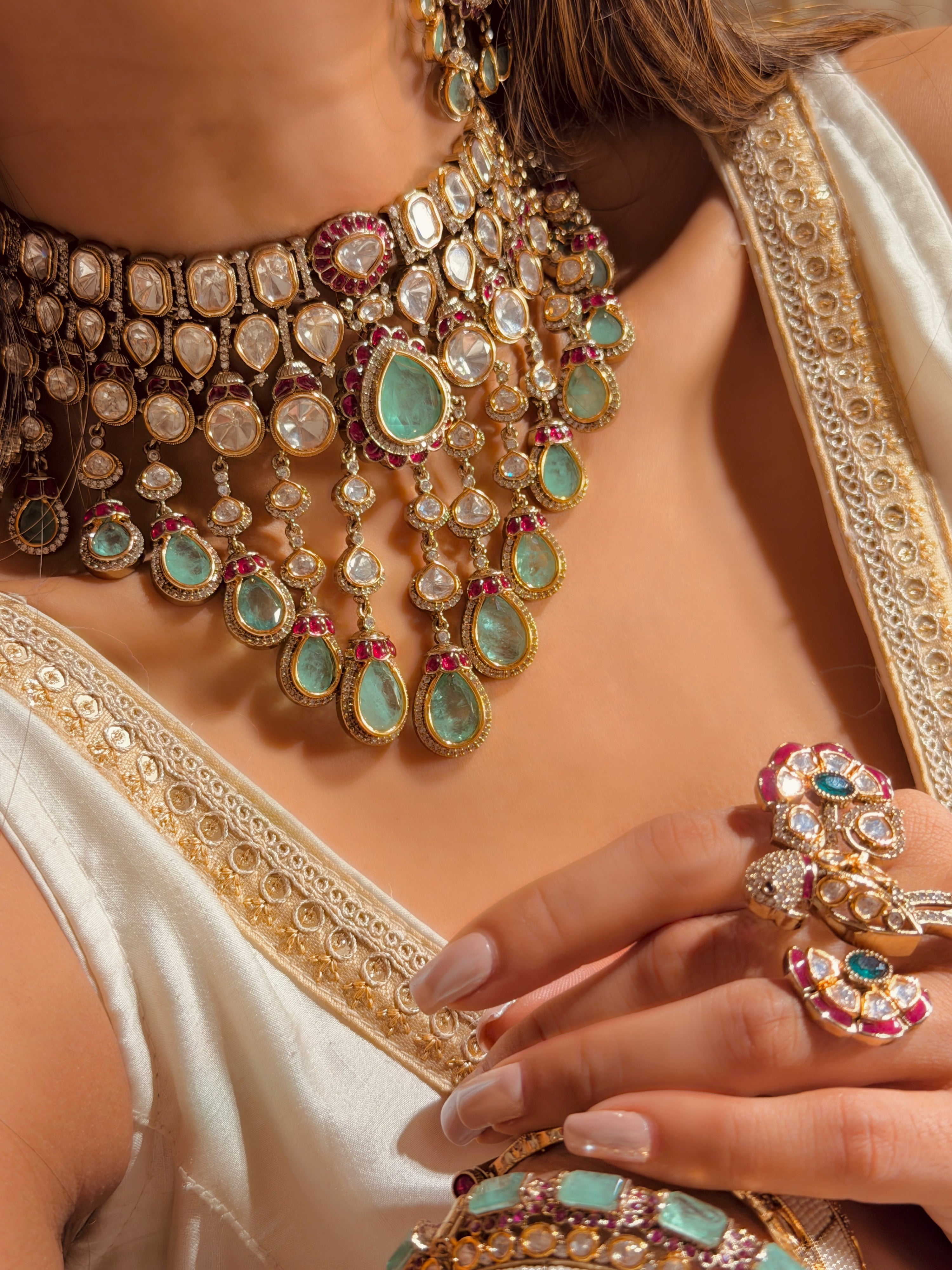 Jalwa Neck piece
