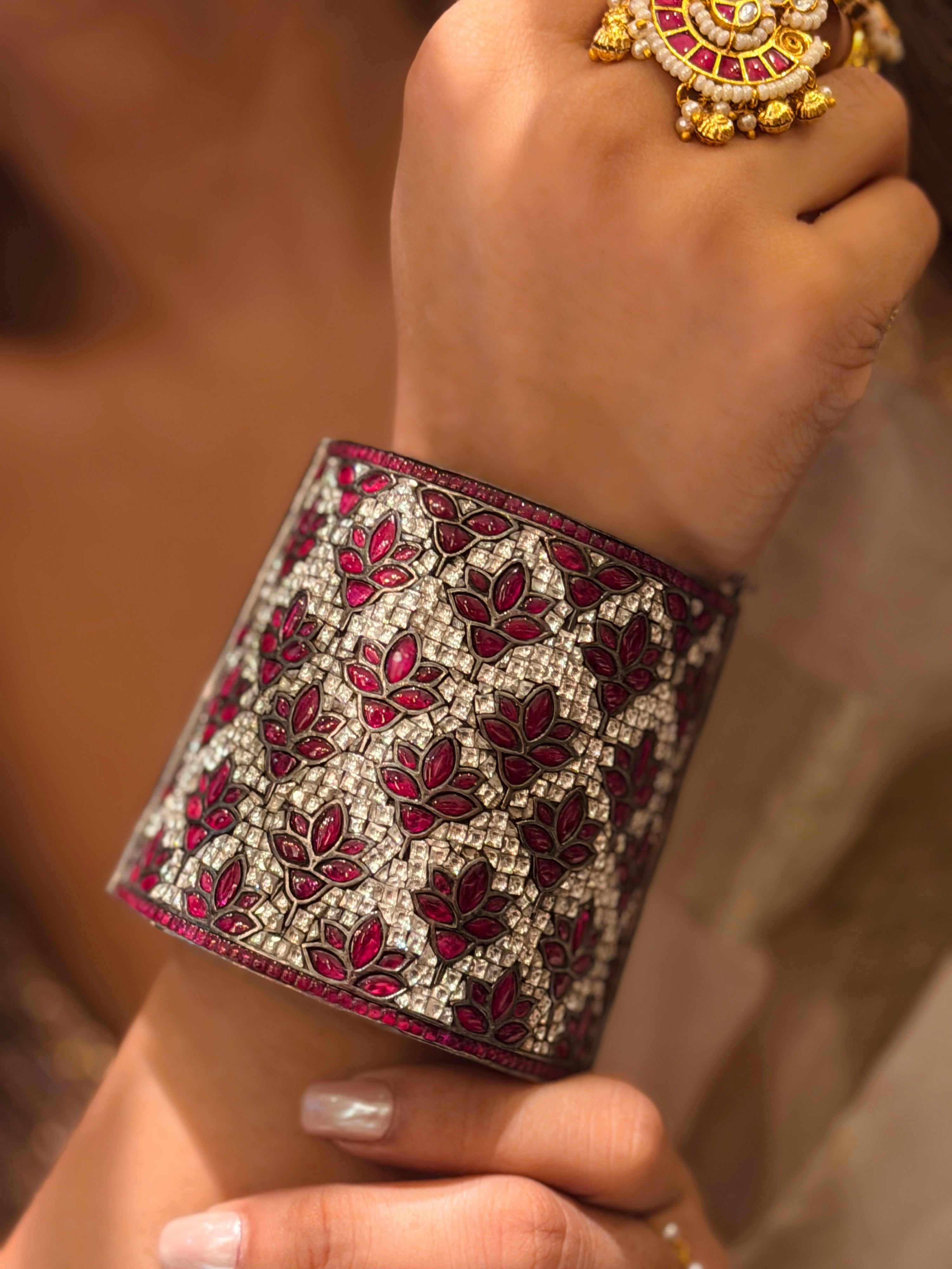Komalini Jadau Hand Cuff - Mahira
