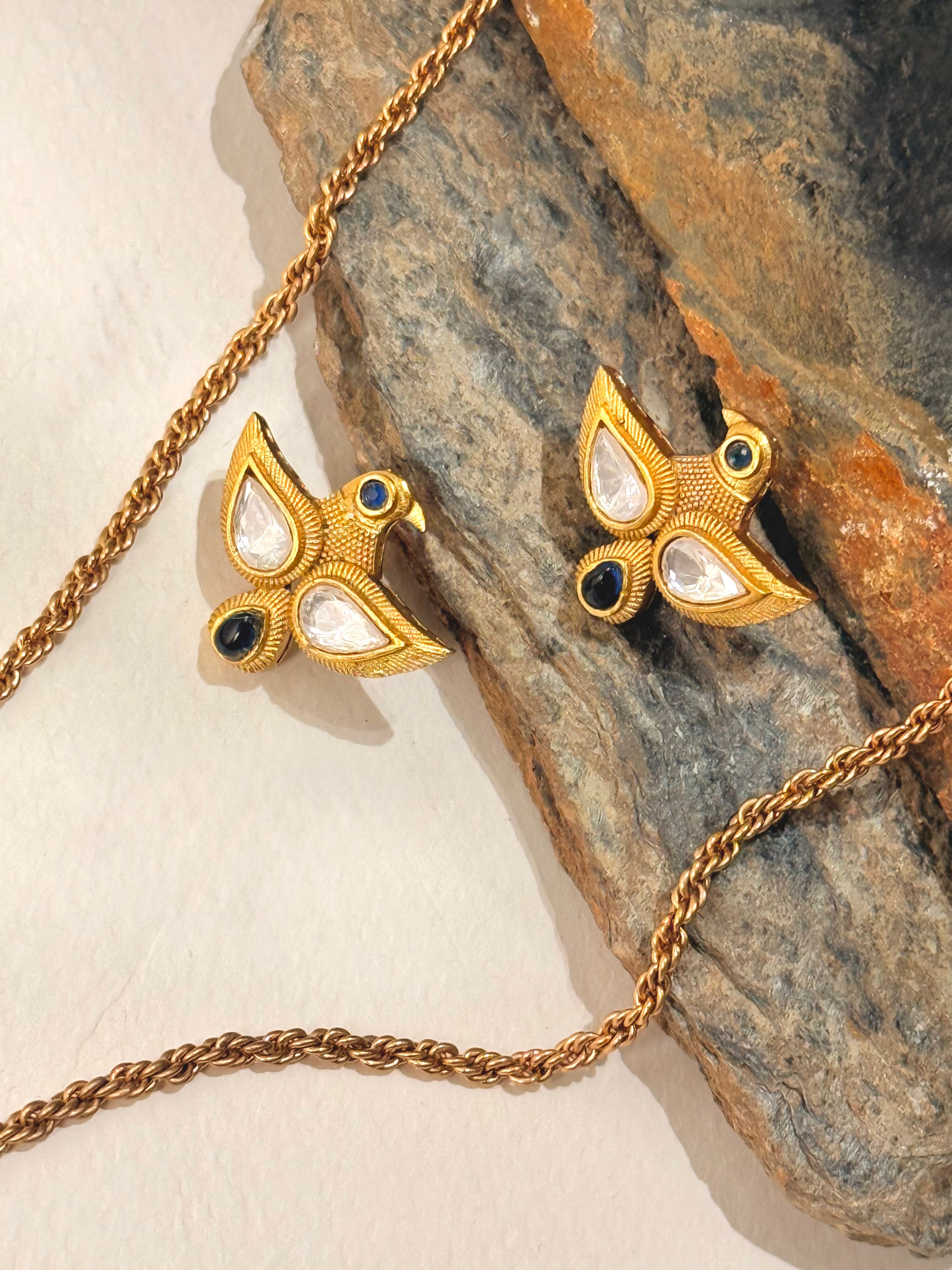 Falak Pendant Set
