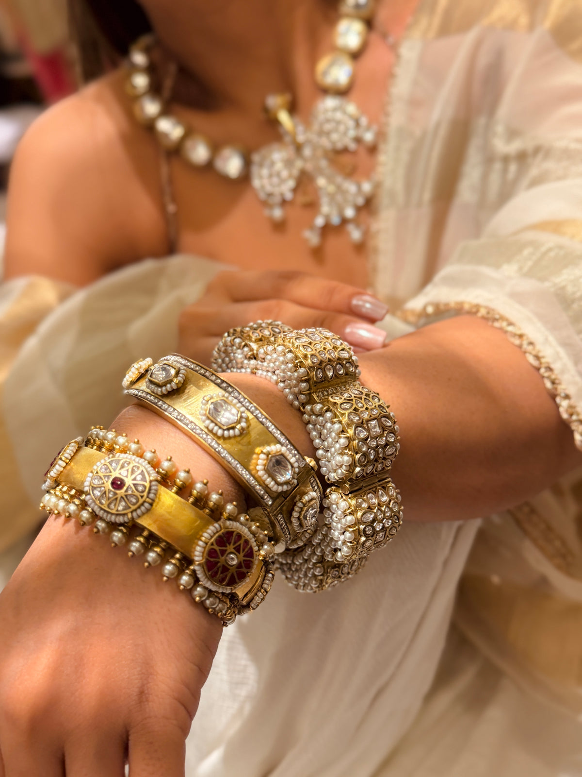 Pushpika Moti scallop Bangle- Mahira