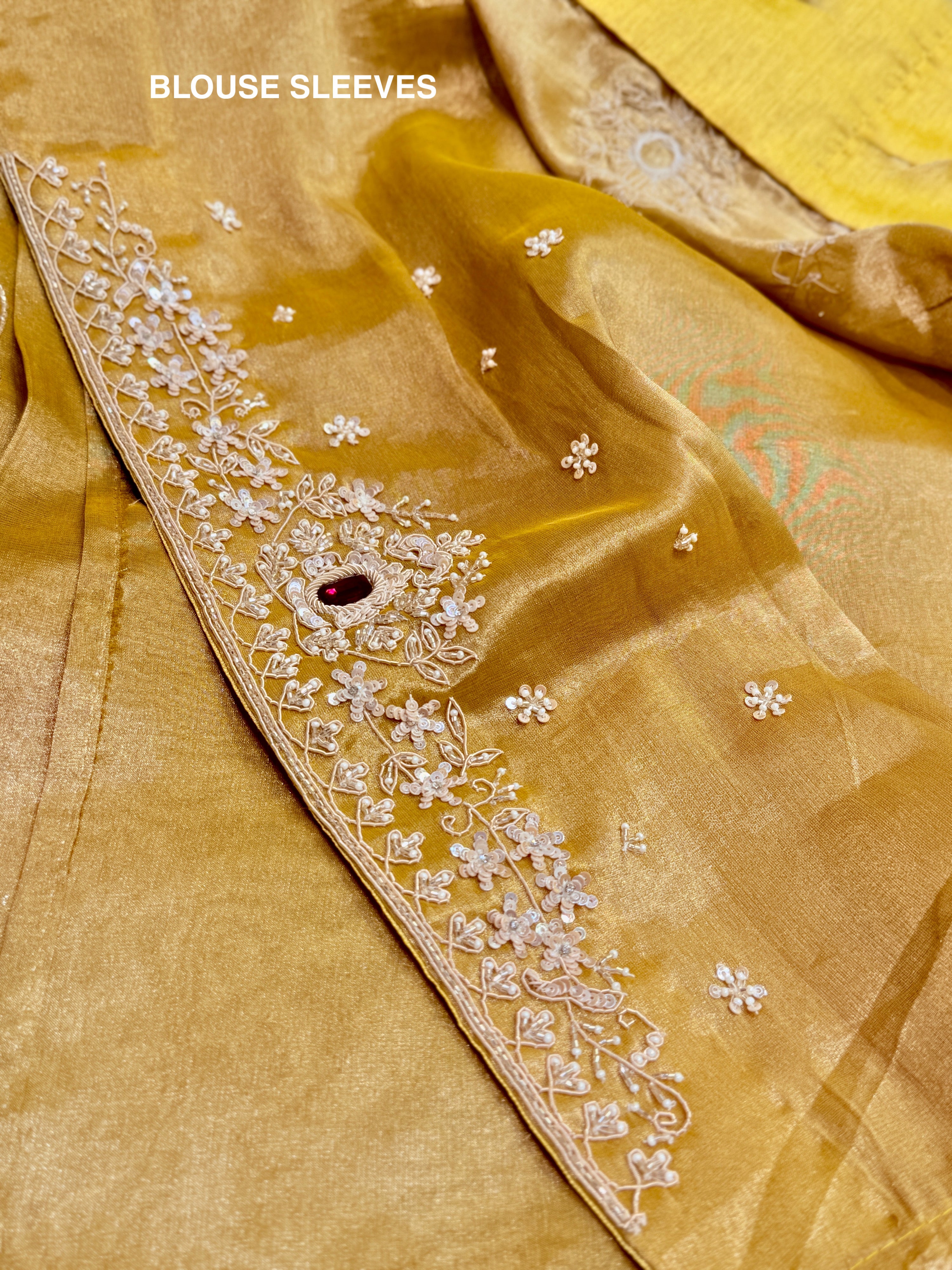 Molten Gold Tissue Kanjivaram Silk with heavy Zardosi bordered Saree with Unstitched Blouse piece