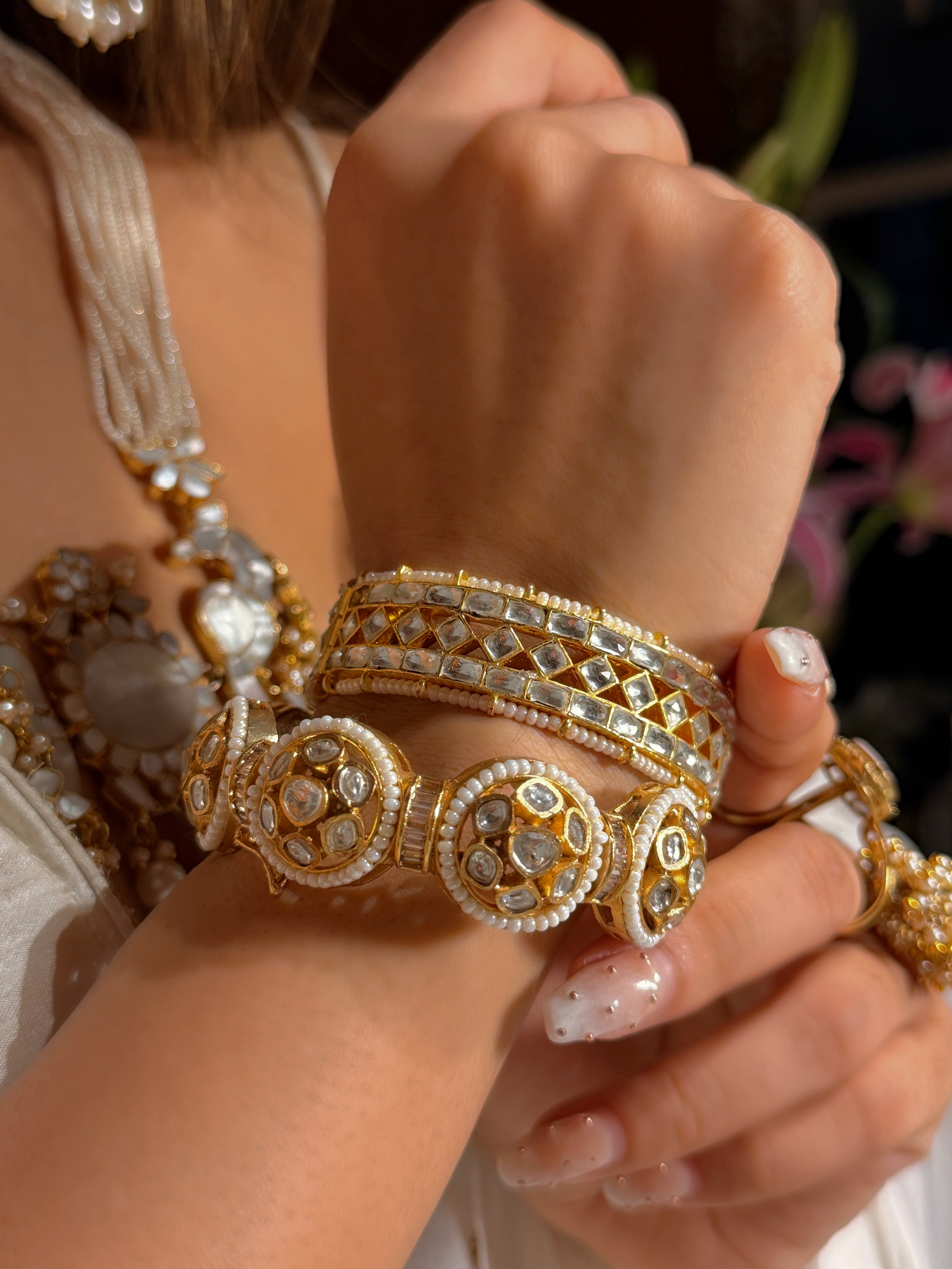 Moti Butta Bangle