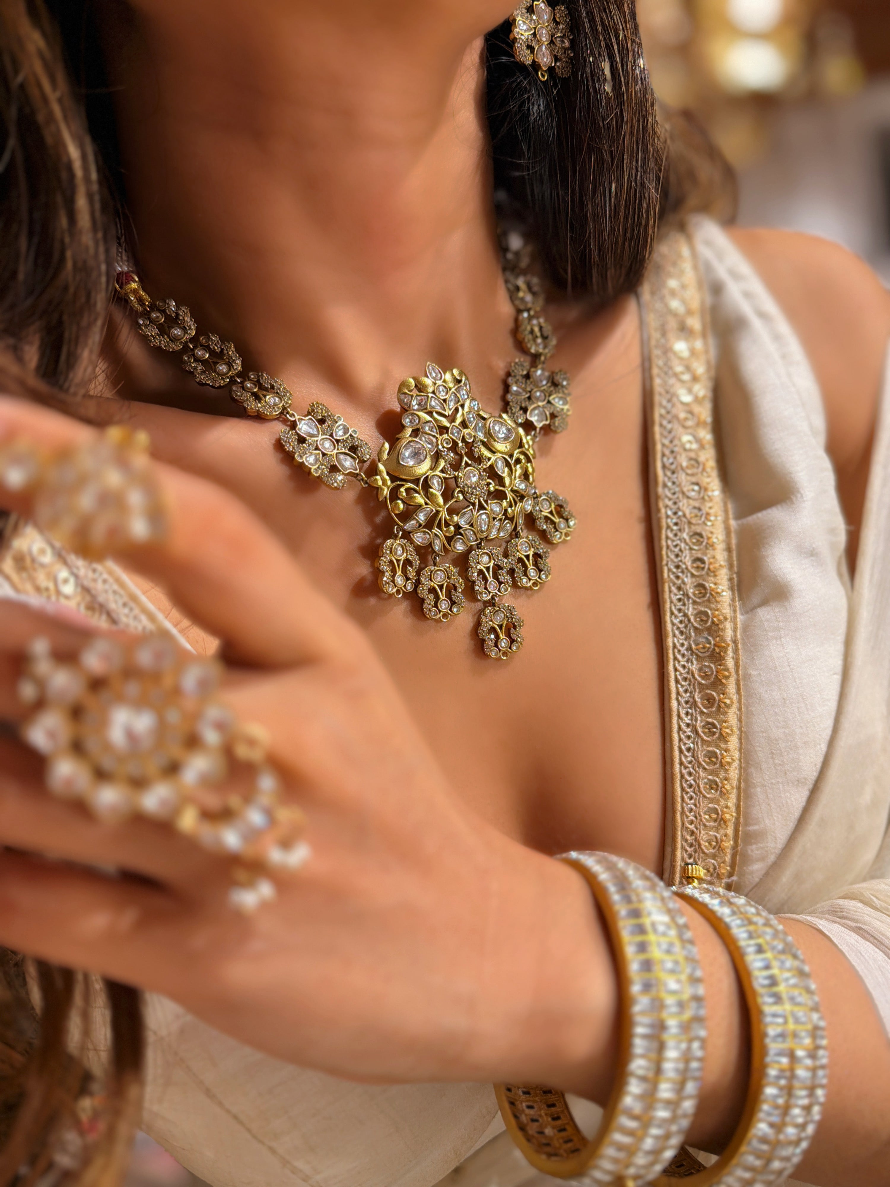 Tridha neck-piece-Mahira