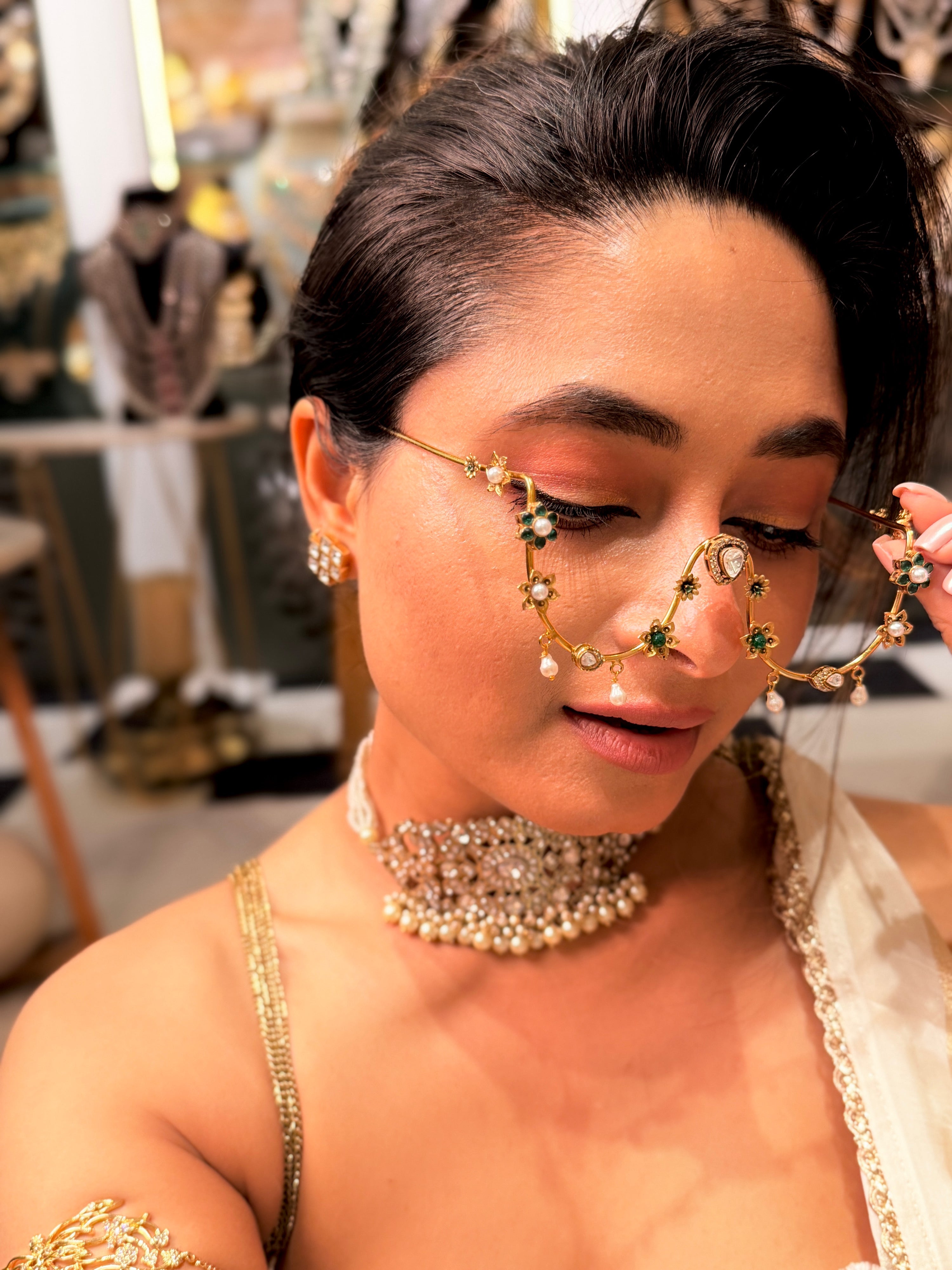 Semi sphere Kundan Pearl drop Facelet