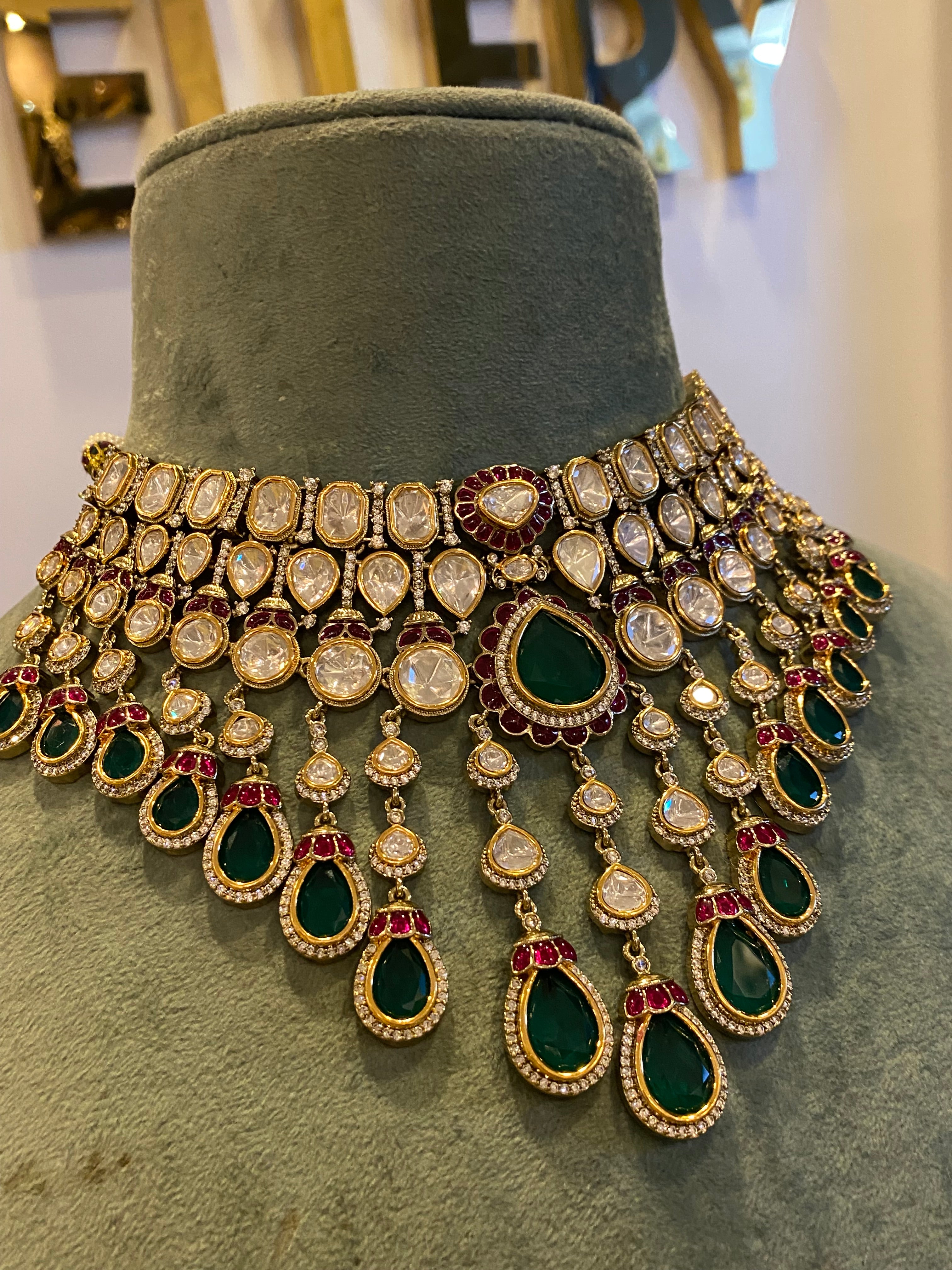 Jalwa Neck piece