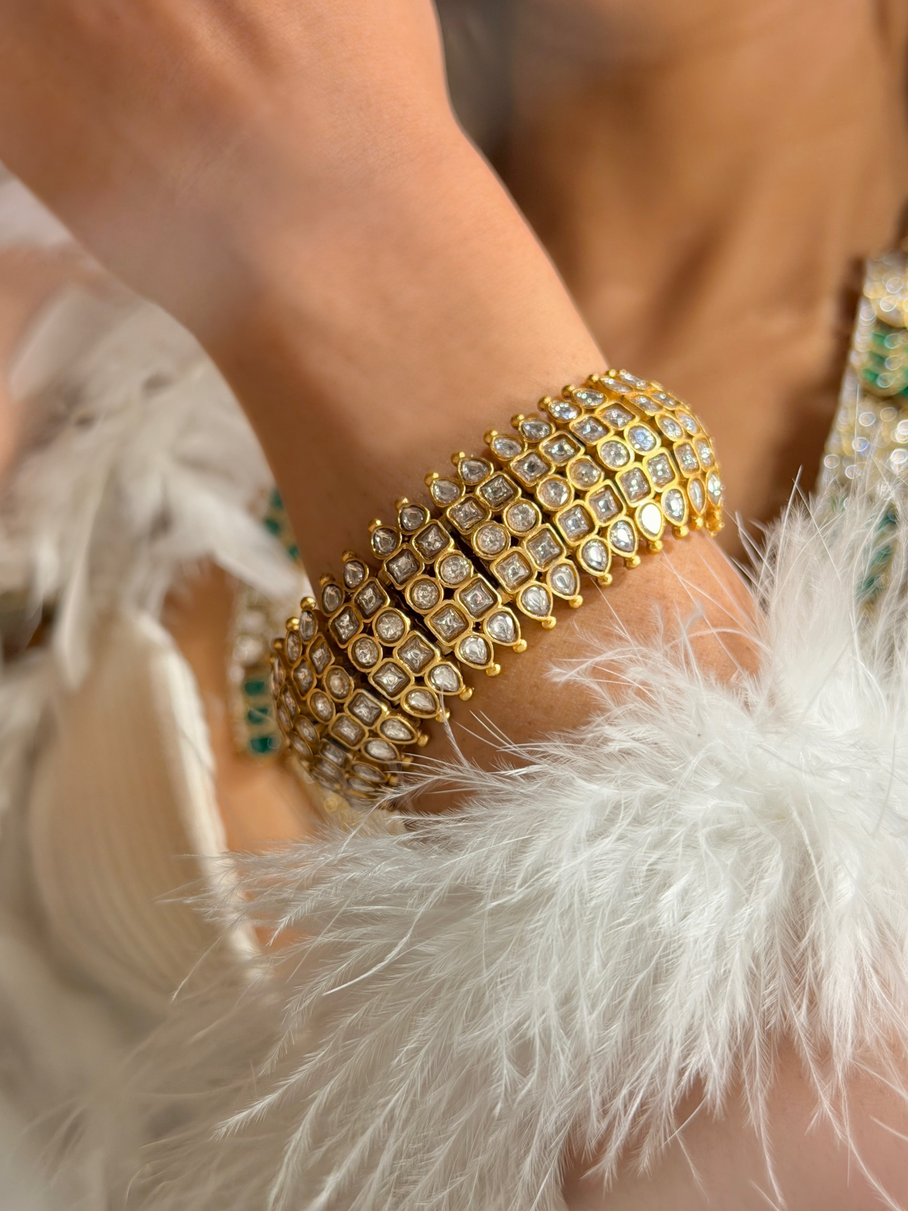 Wings of Royale - Mahira