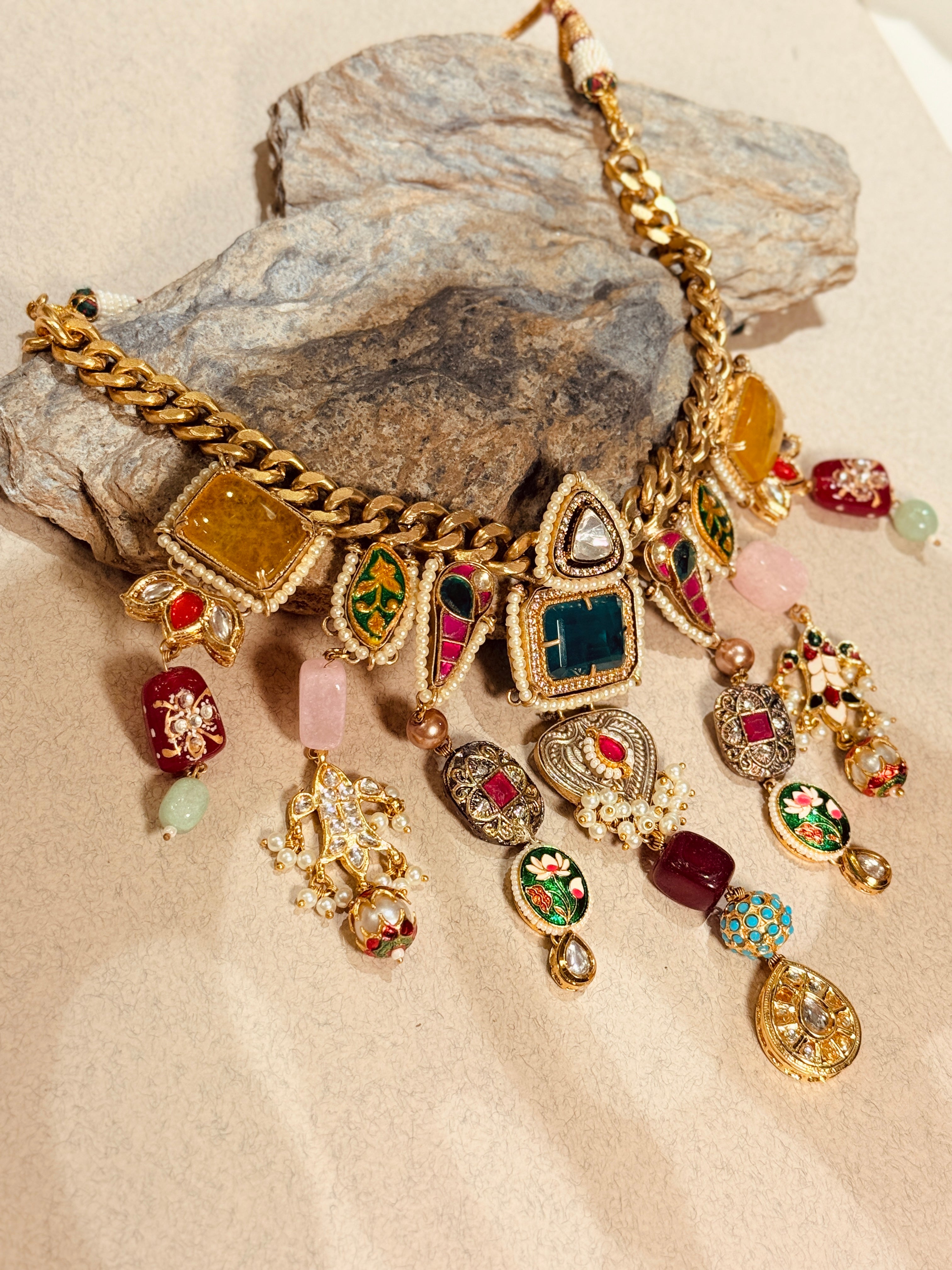 Rivaaz Chain Neck piece