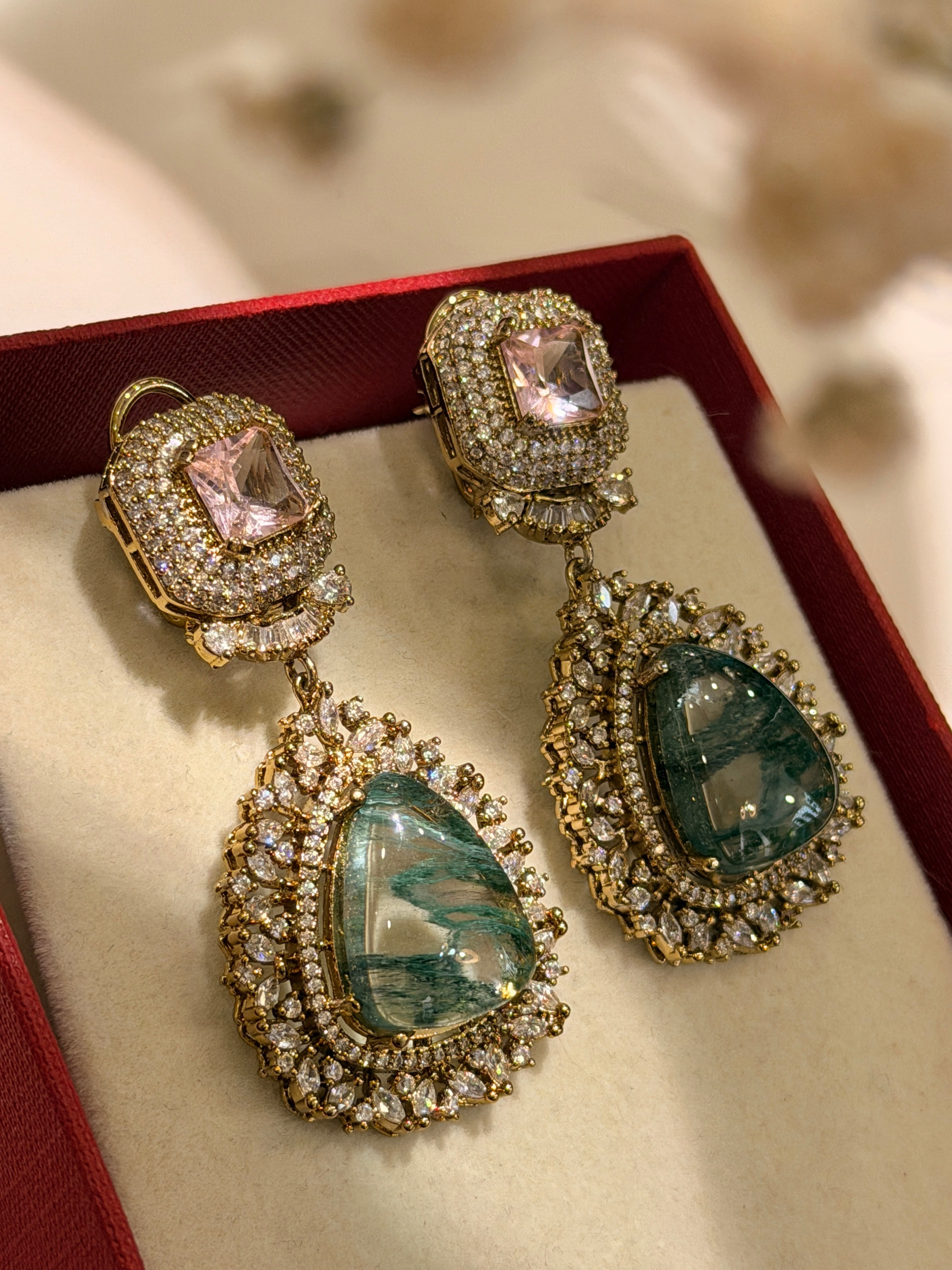 Elizabeth Crest Eardrops