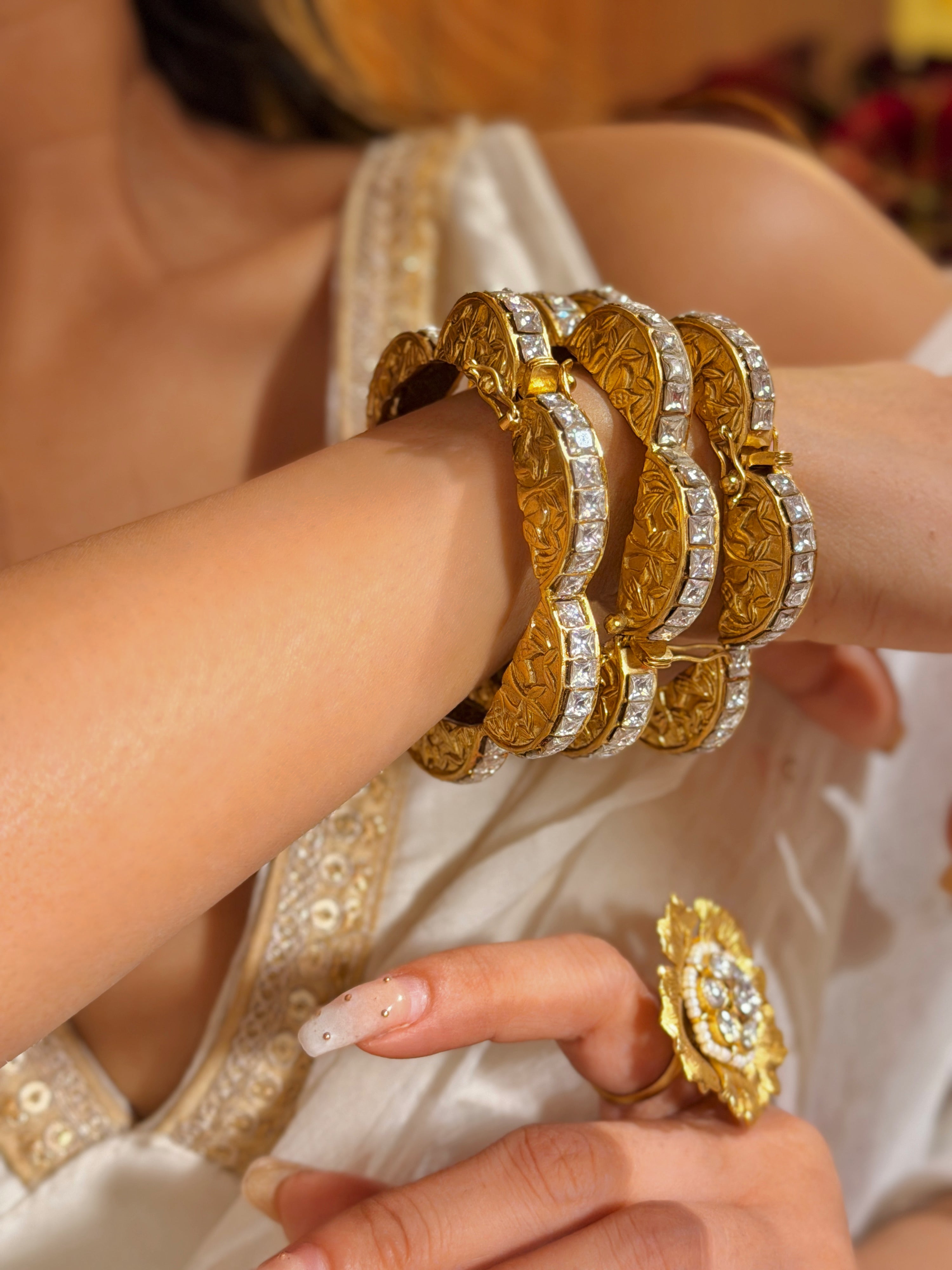 Narani Curve Bangle