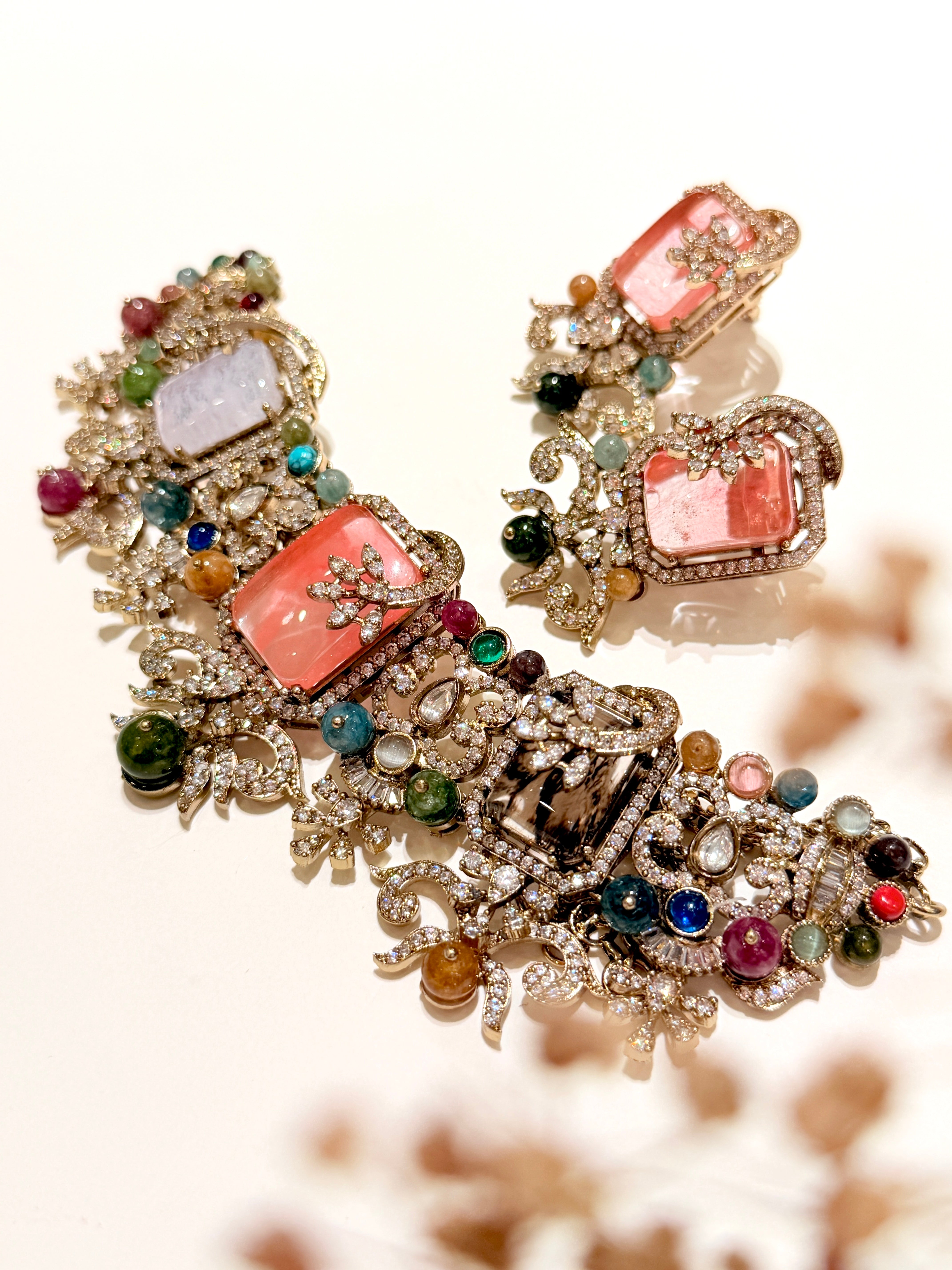 Pandoras - Elizabeth