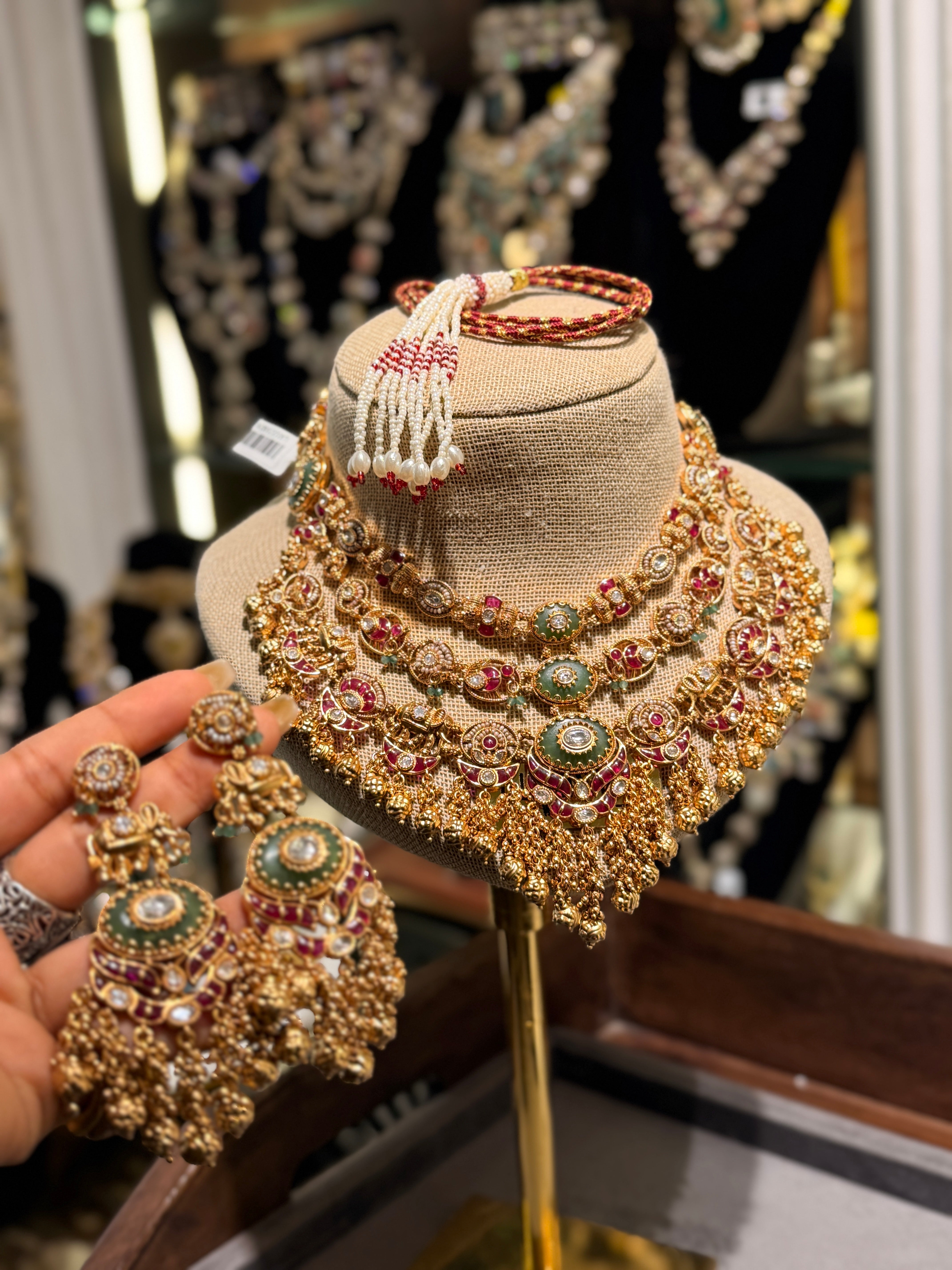 Srimanti Necklace