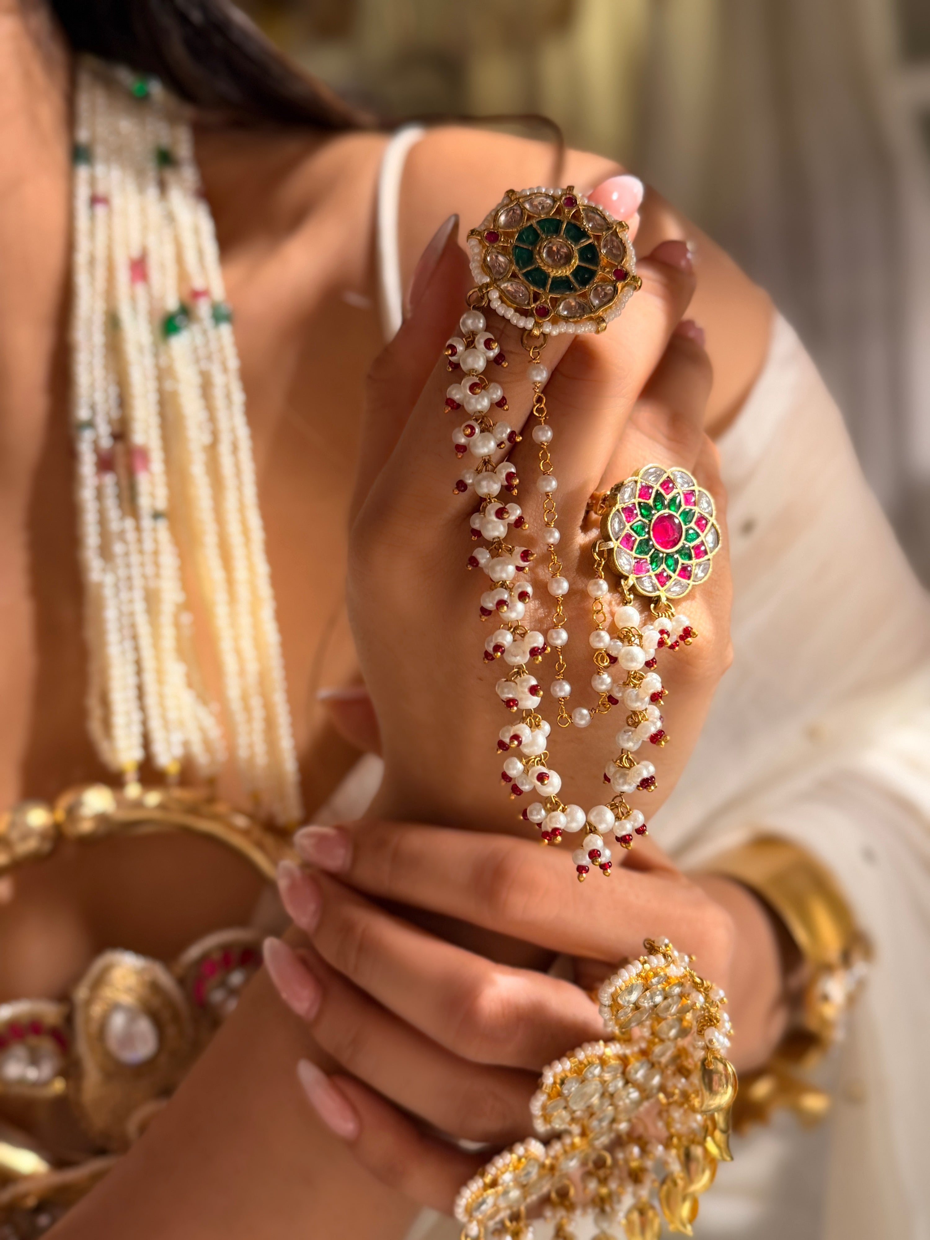 Suramya Dual Finger Ring