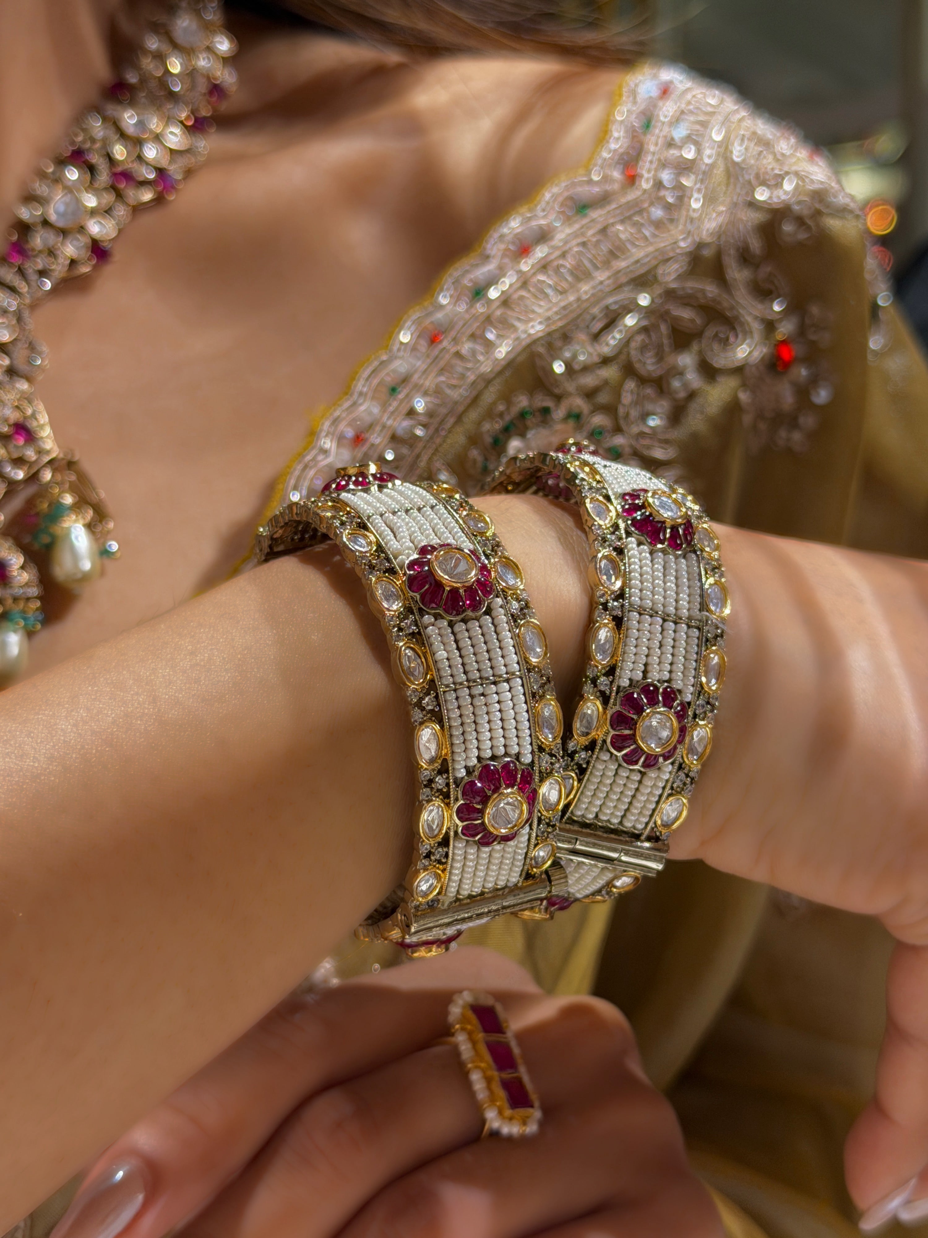 Moti Manikya Bangle