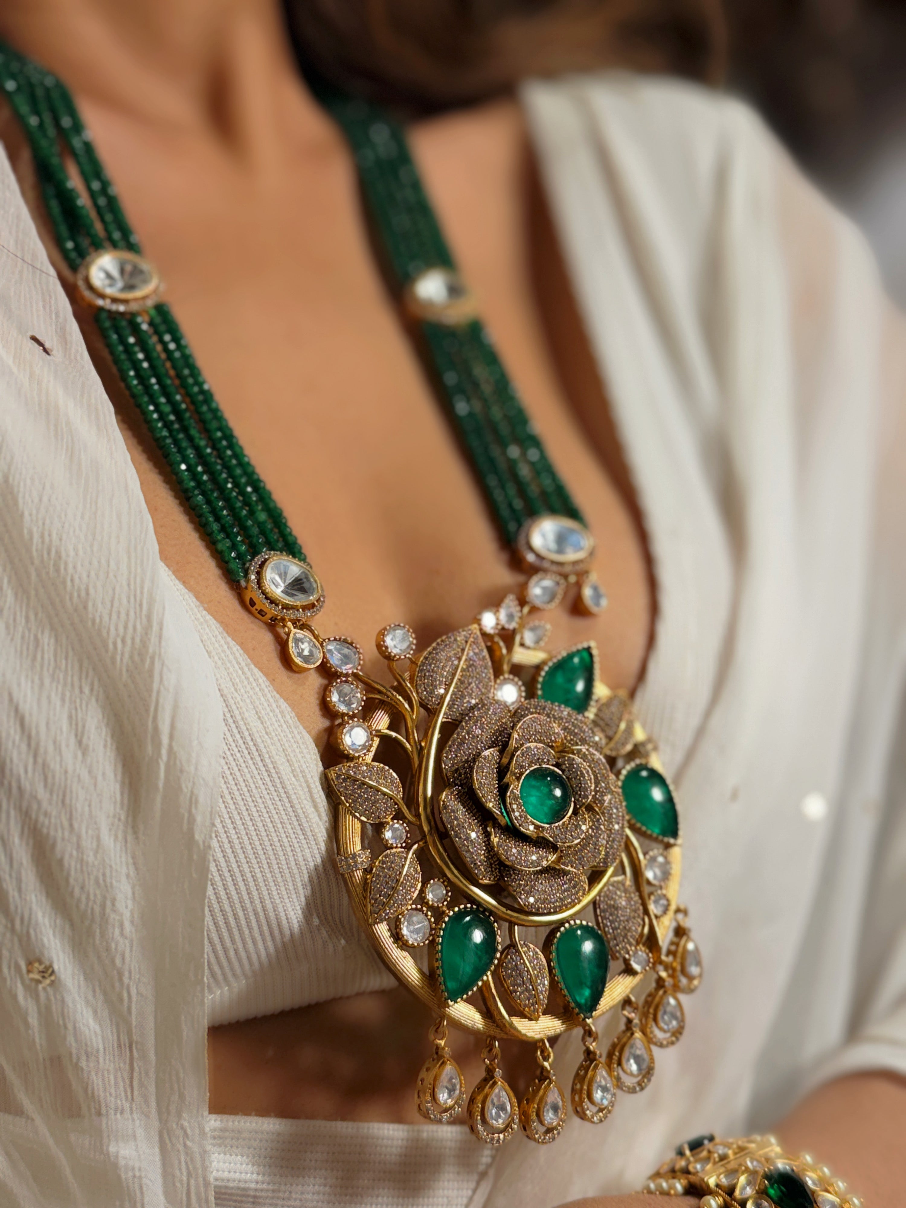 Rosette Emerald flower Necklace