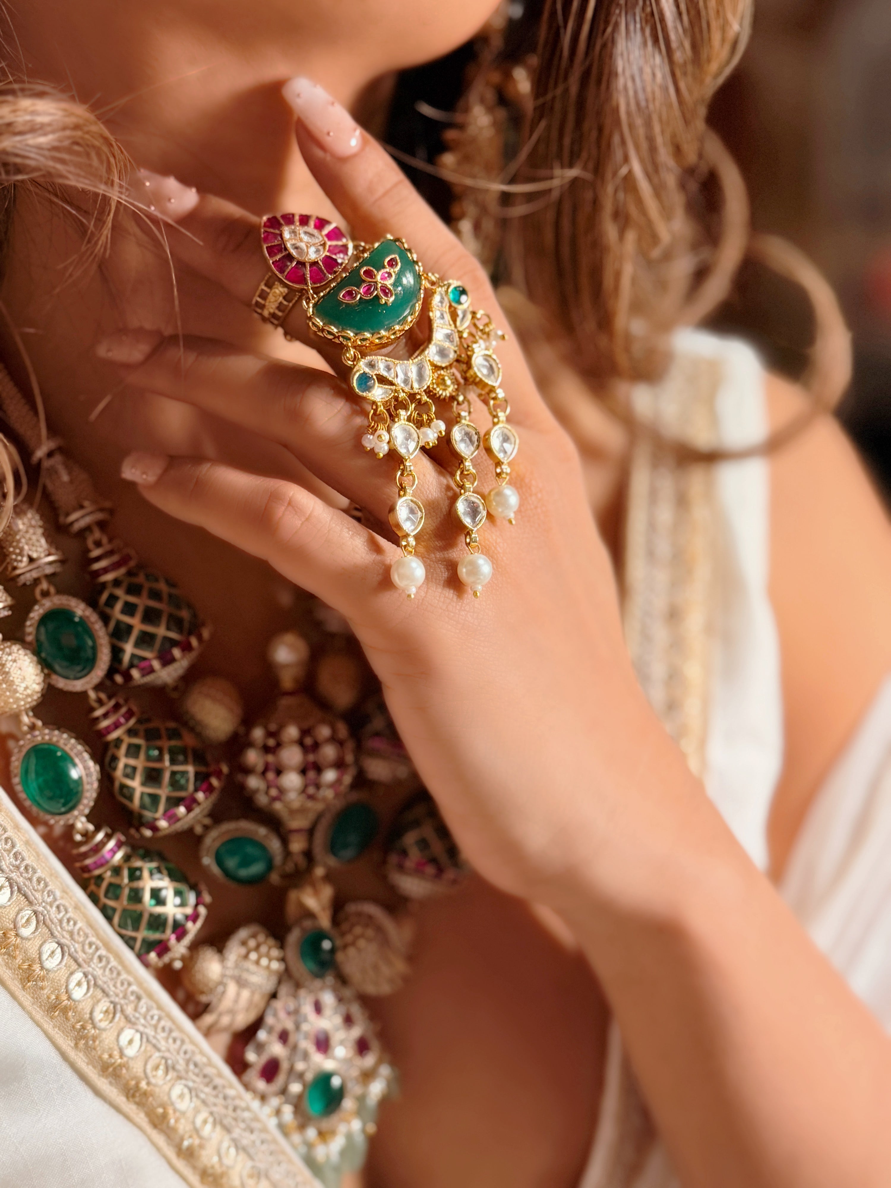 Zareen Kundan dangling Ring