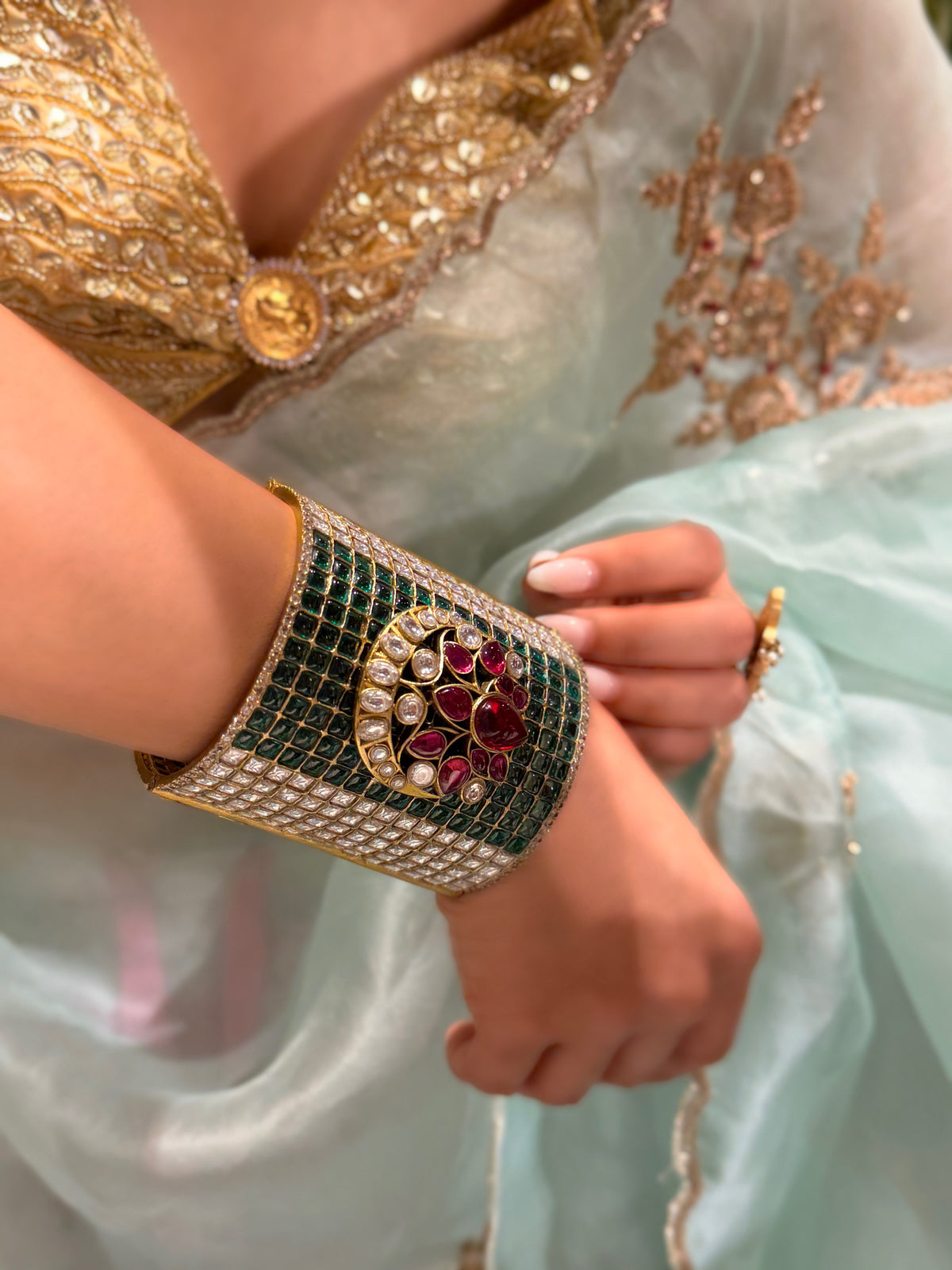 Chandrakanta Polki Handcuff - Emerald