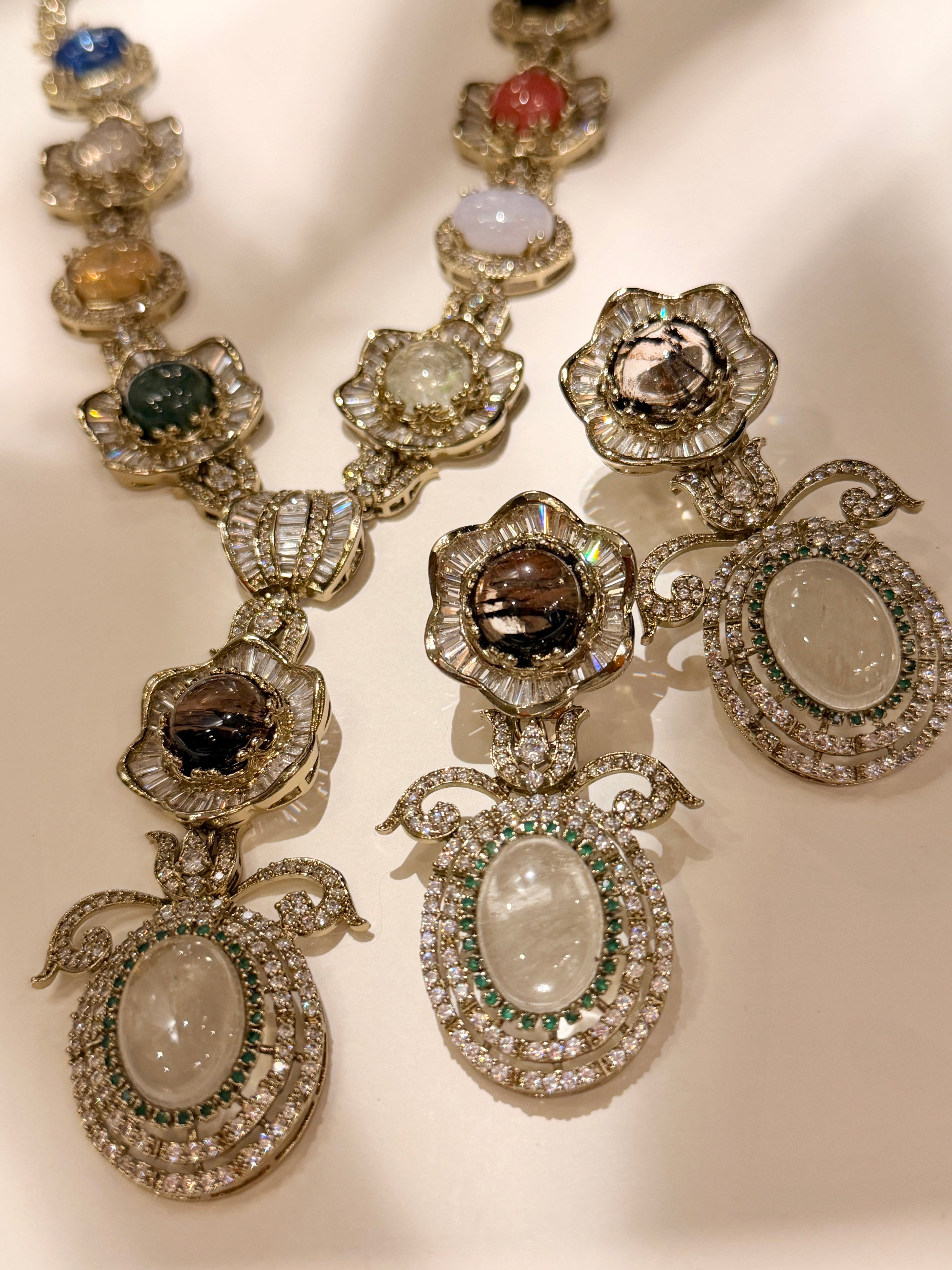 Fiza-Flora Necklace- Elizabeth