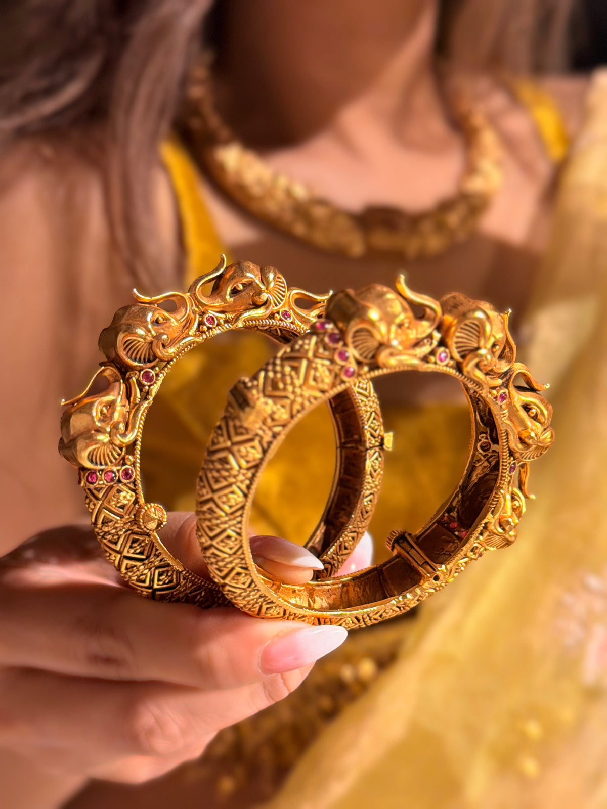 Gajdamini Bangle