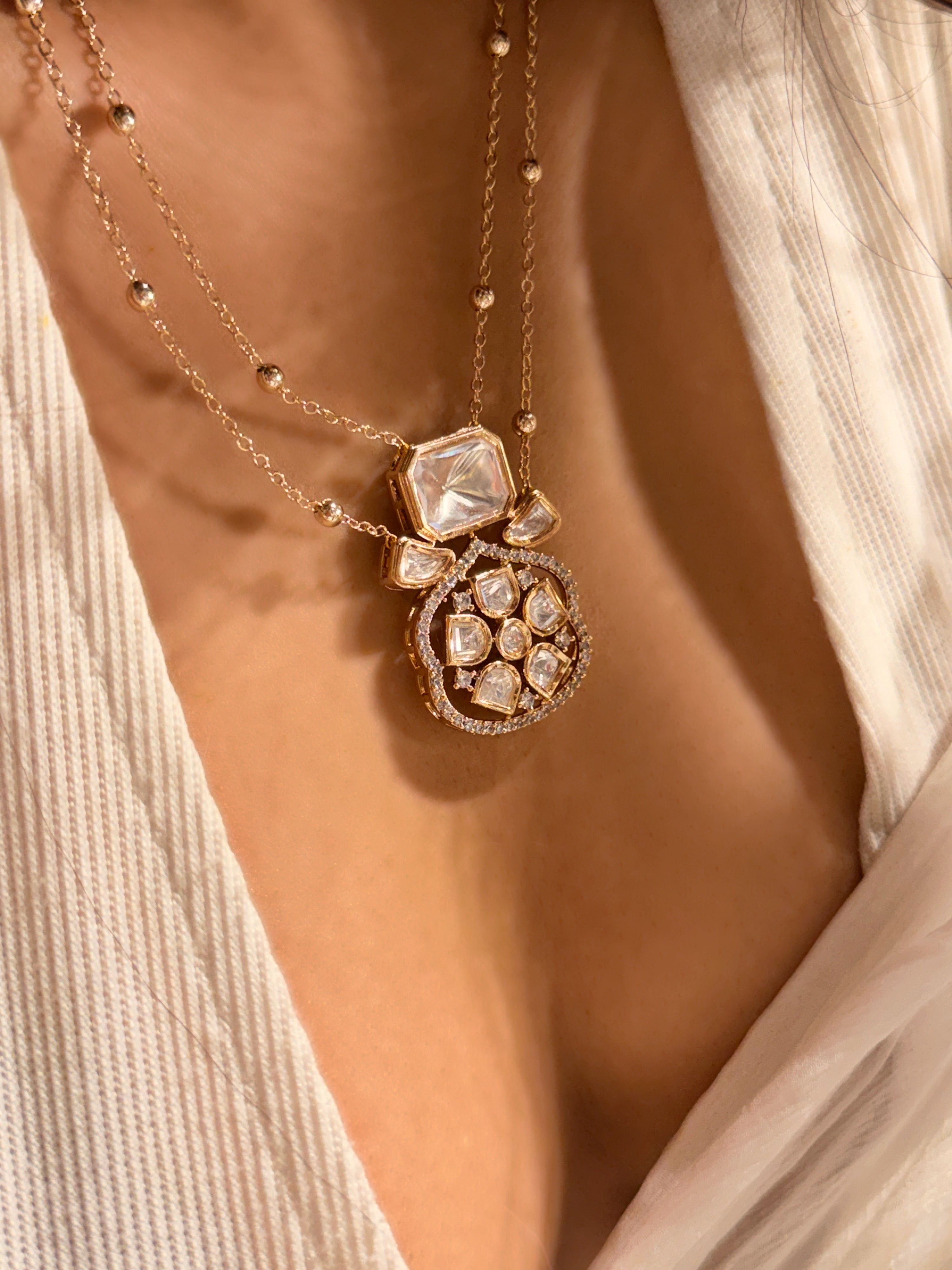 Lacy Chain Pendant