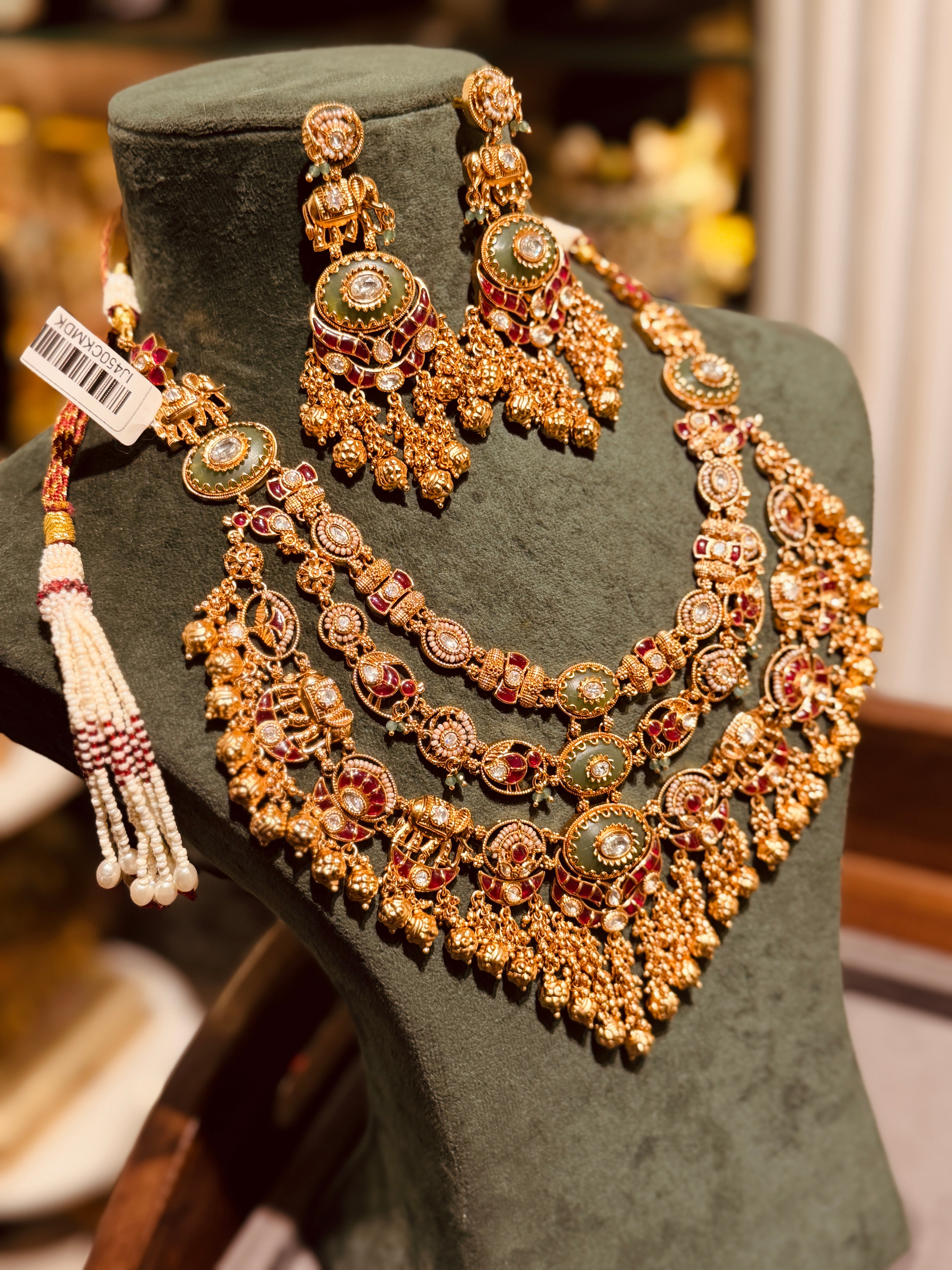 Srimanti Necklace