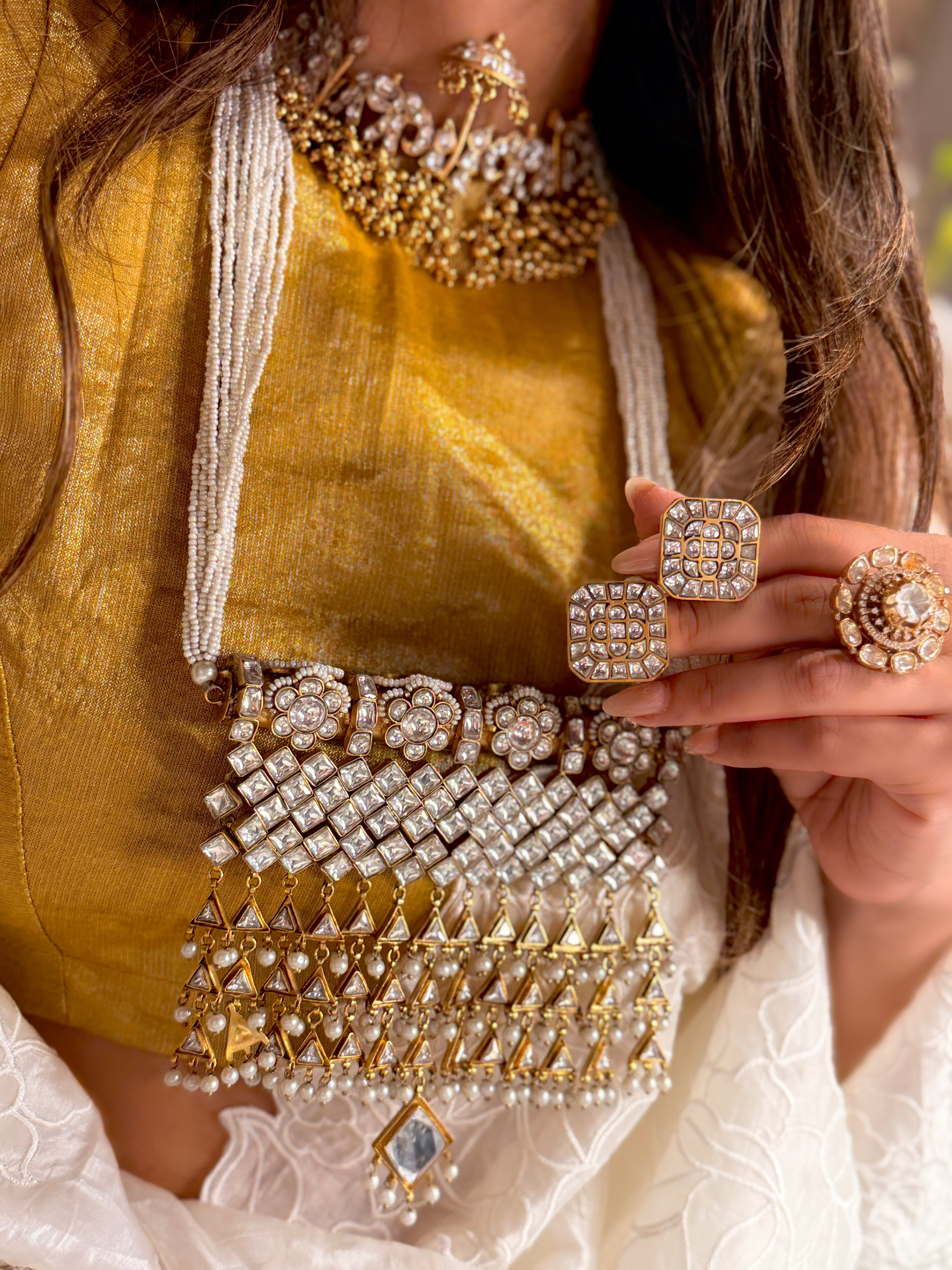 Sheesh Mahal Kundan Necklace- MAHIRA