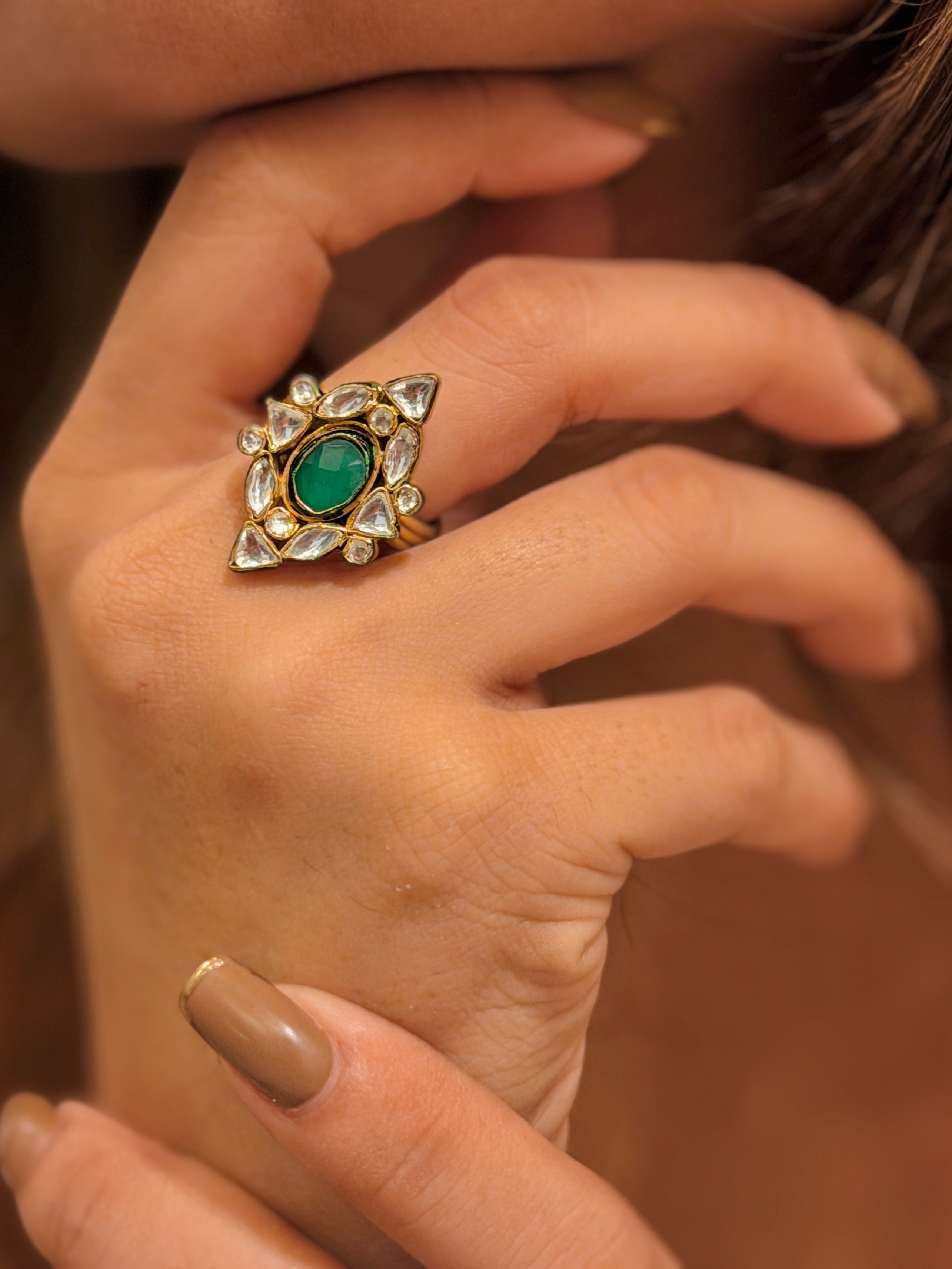 Emerald polki mughal ring