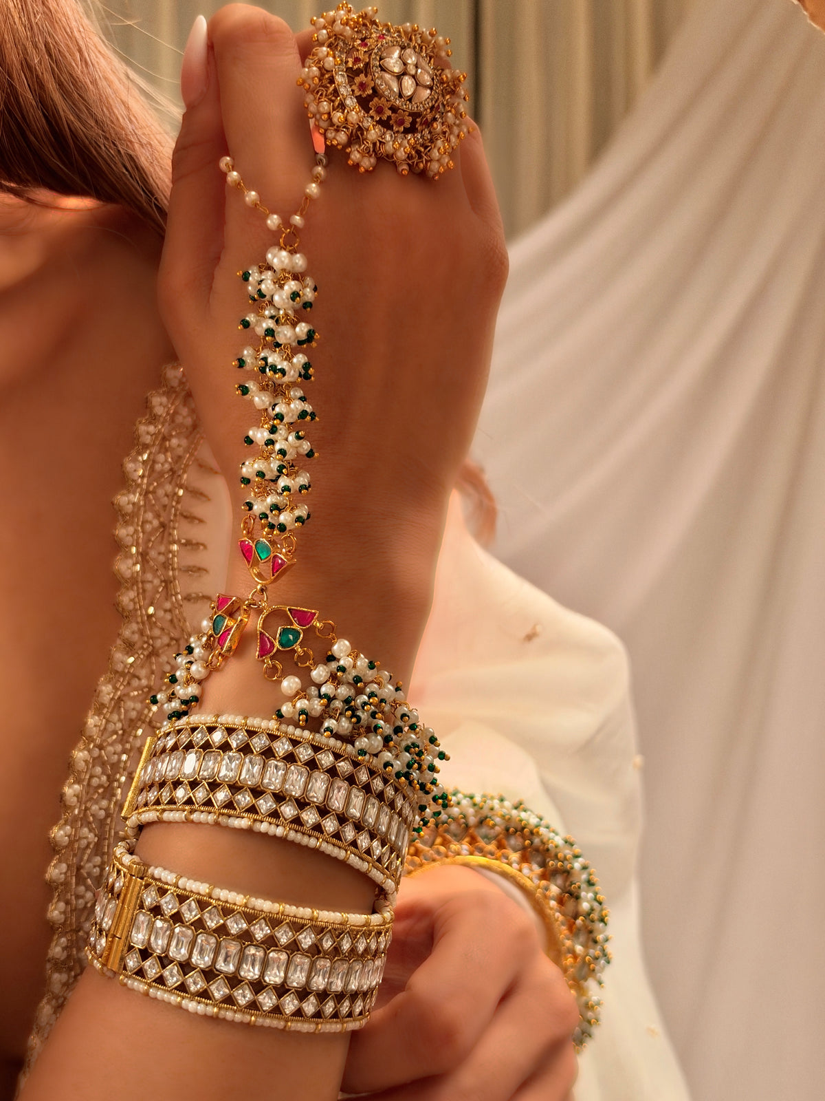 Sammohini jadau bangle