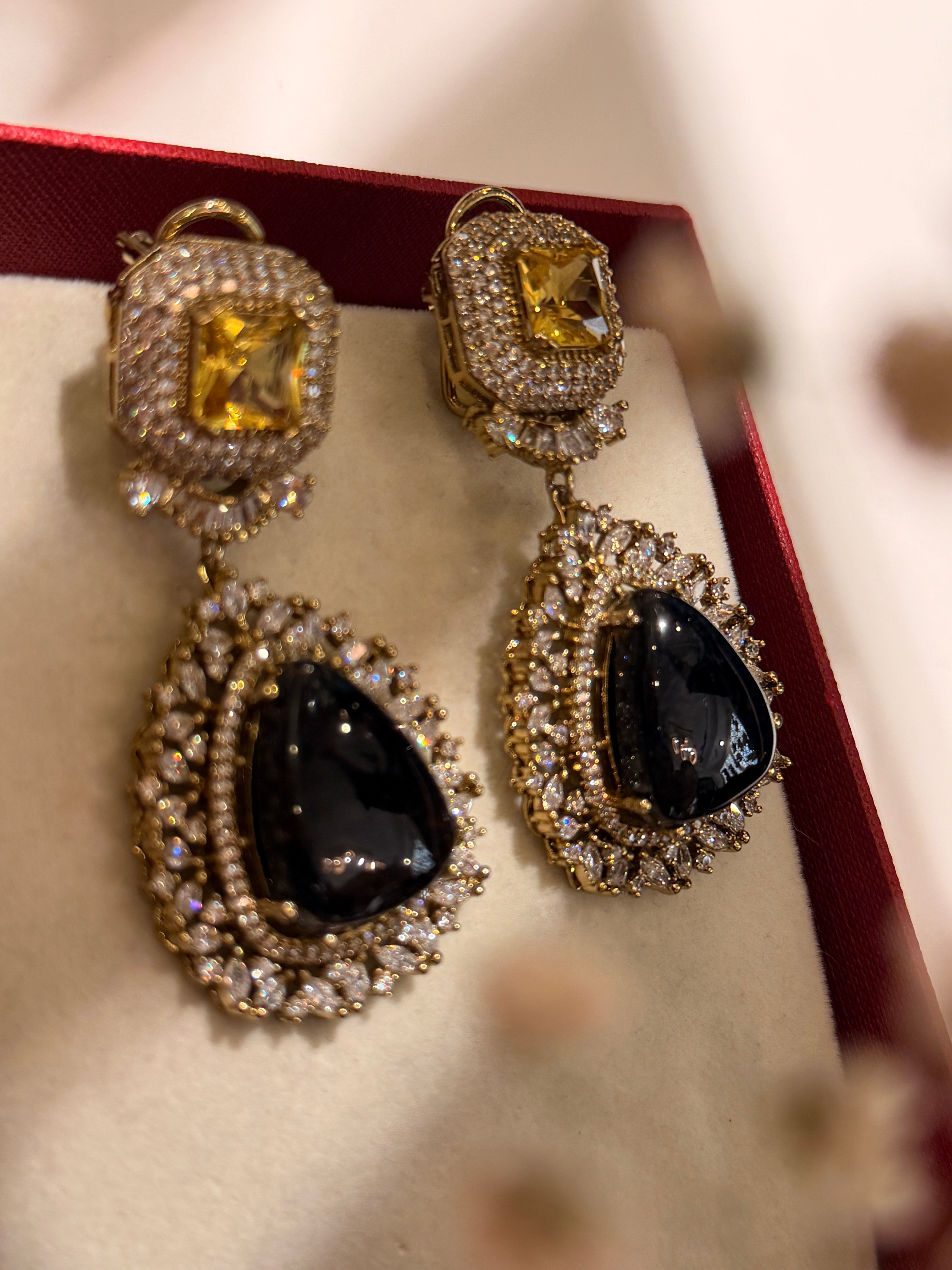 Elizabeth Crest Eardrops