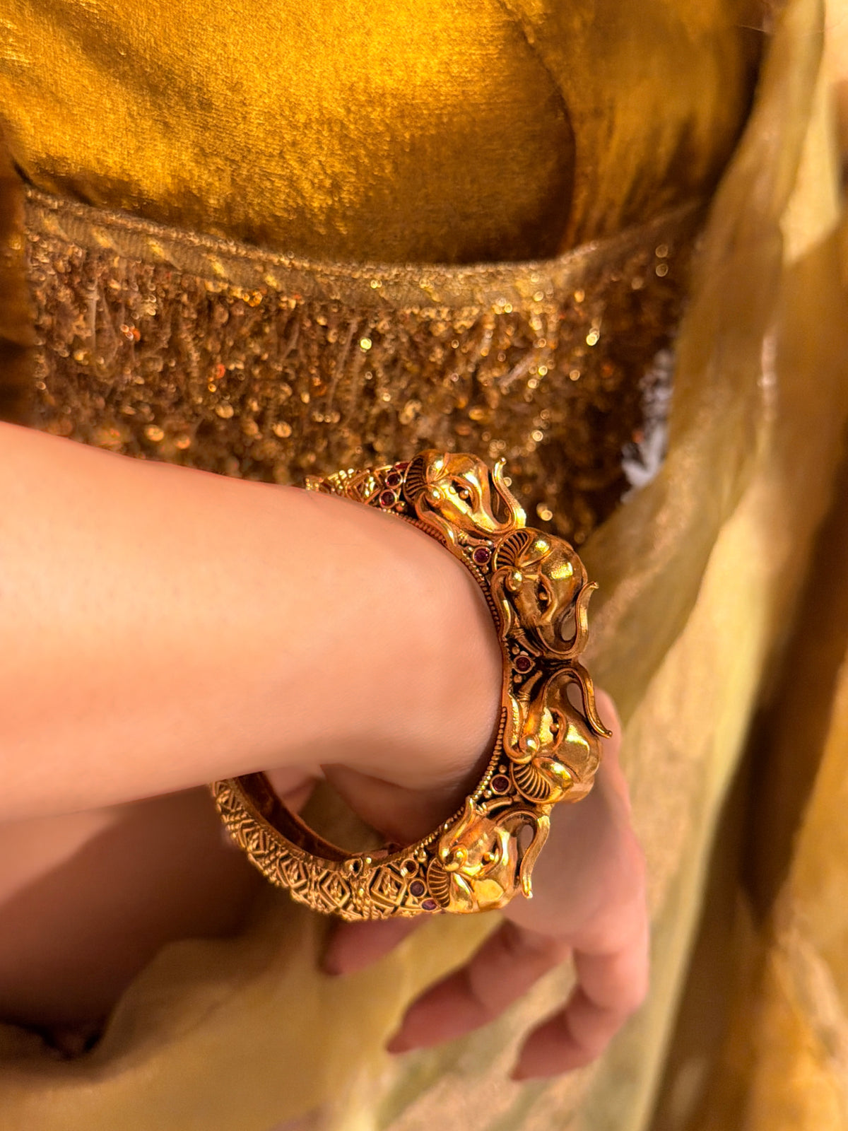 Gajdamini Bangle