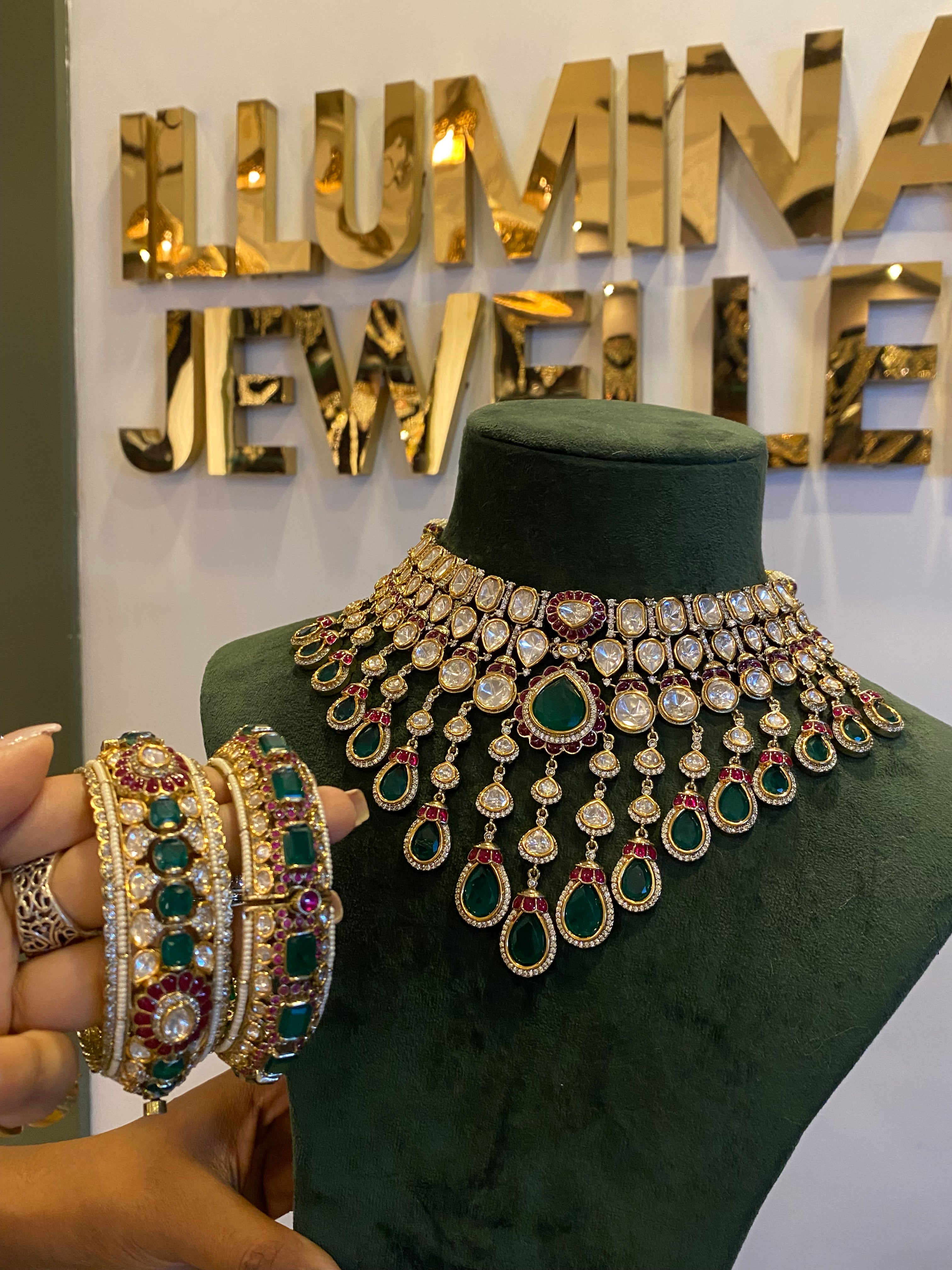 Jalwa Neck piece
