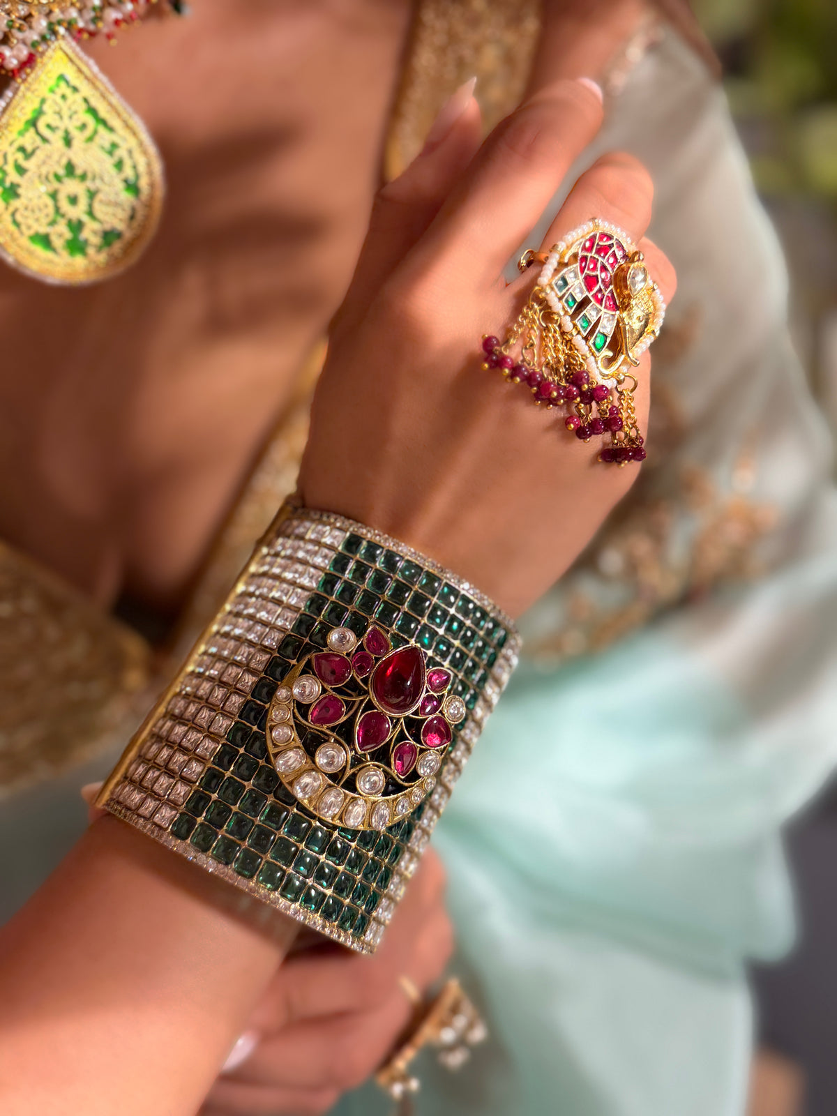 Chandrakanta Polki Handcuff - Emerald