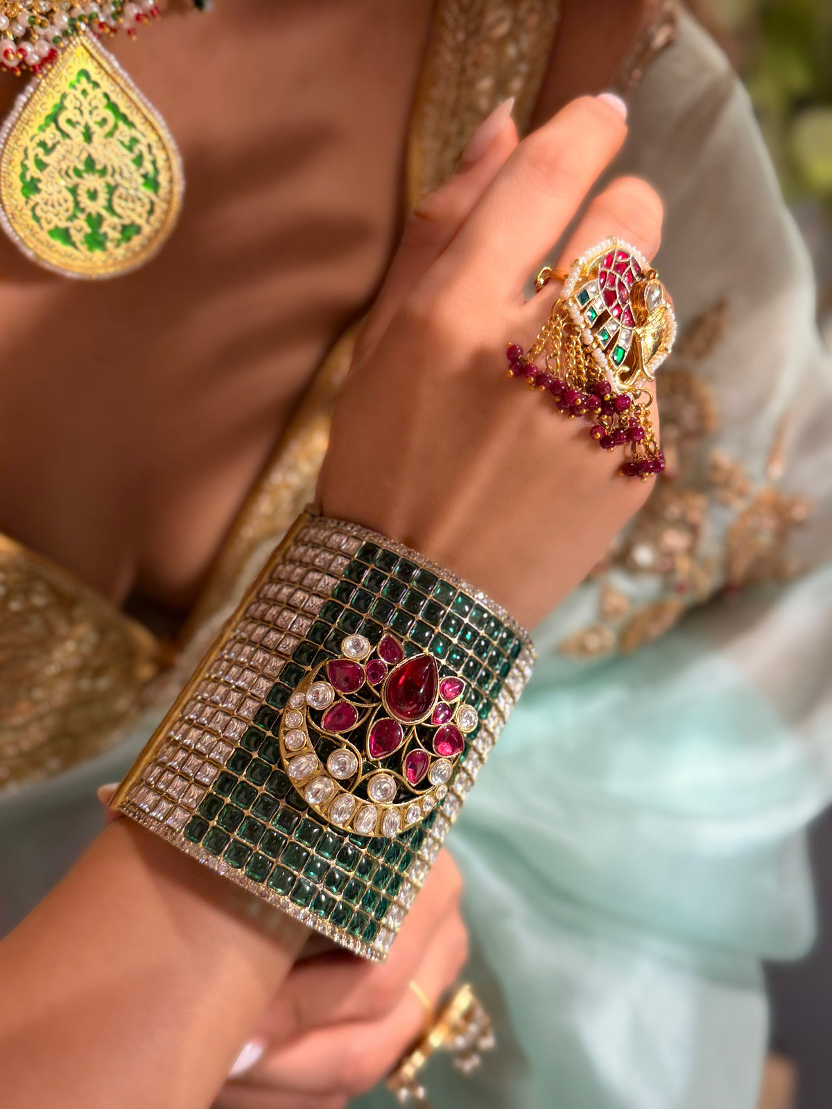 Chandrakanta Polki Handcuff - Emerald