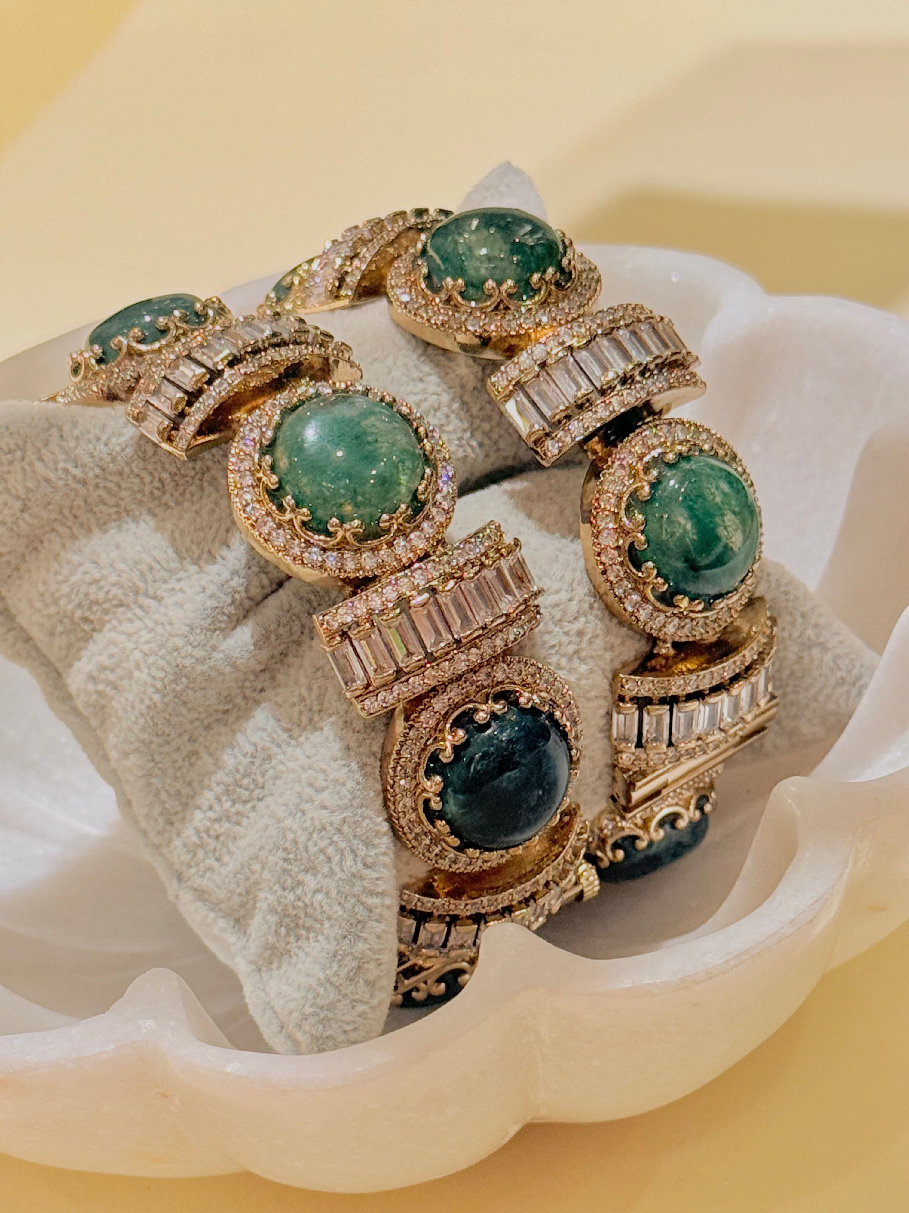 Amore Labradorite Bangle