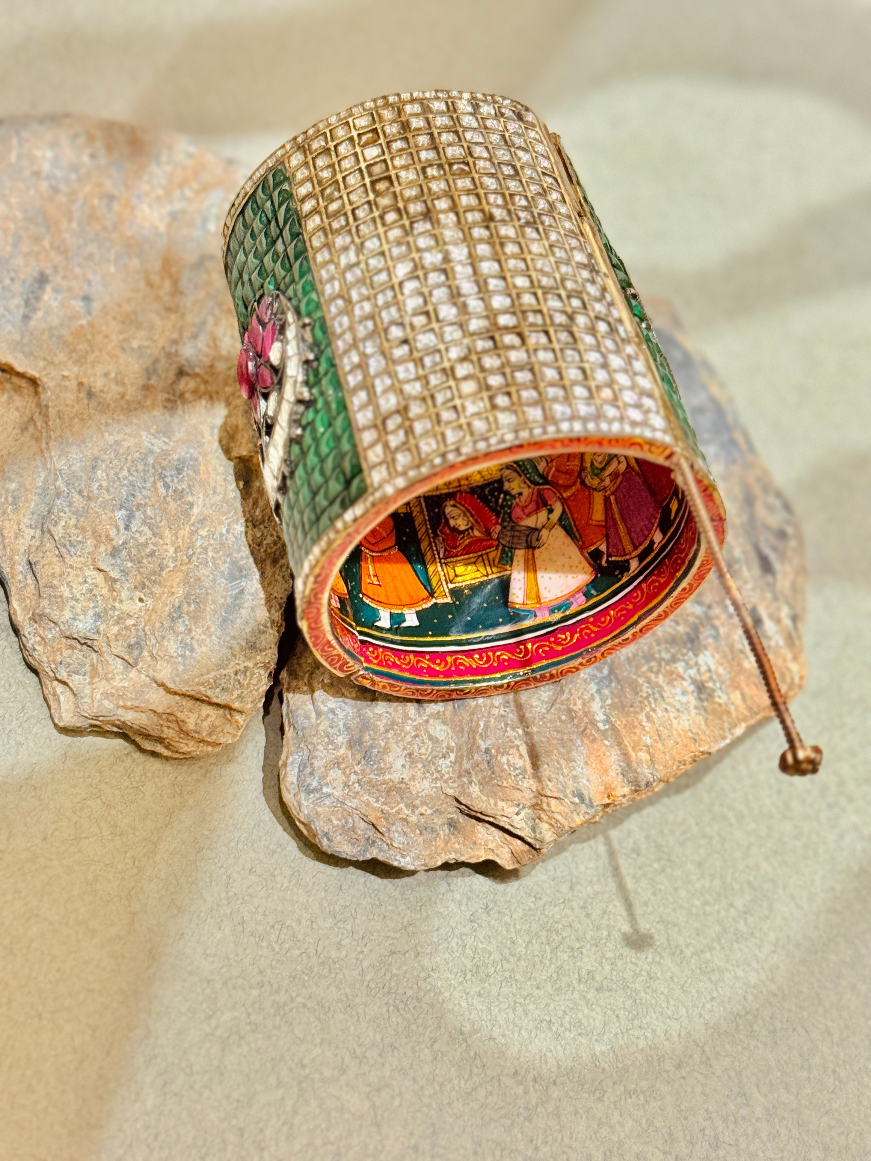 Chand komal cuff- MAHIRA