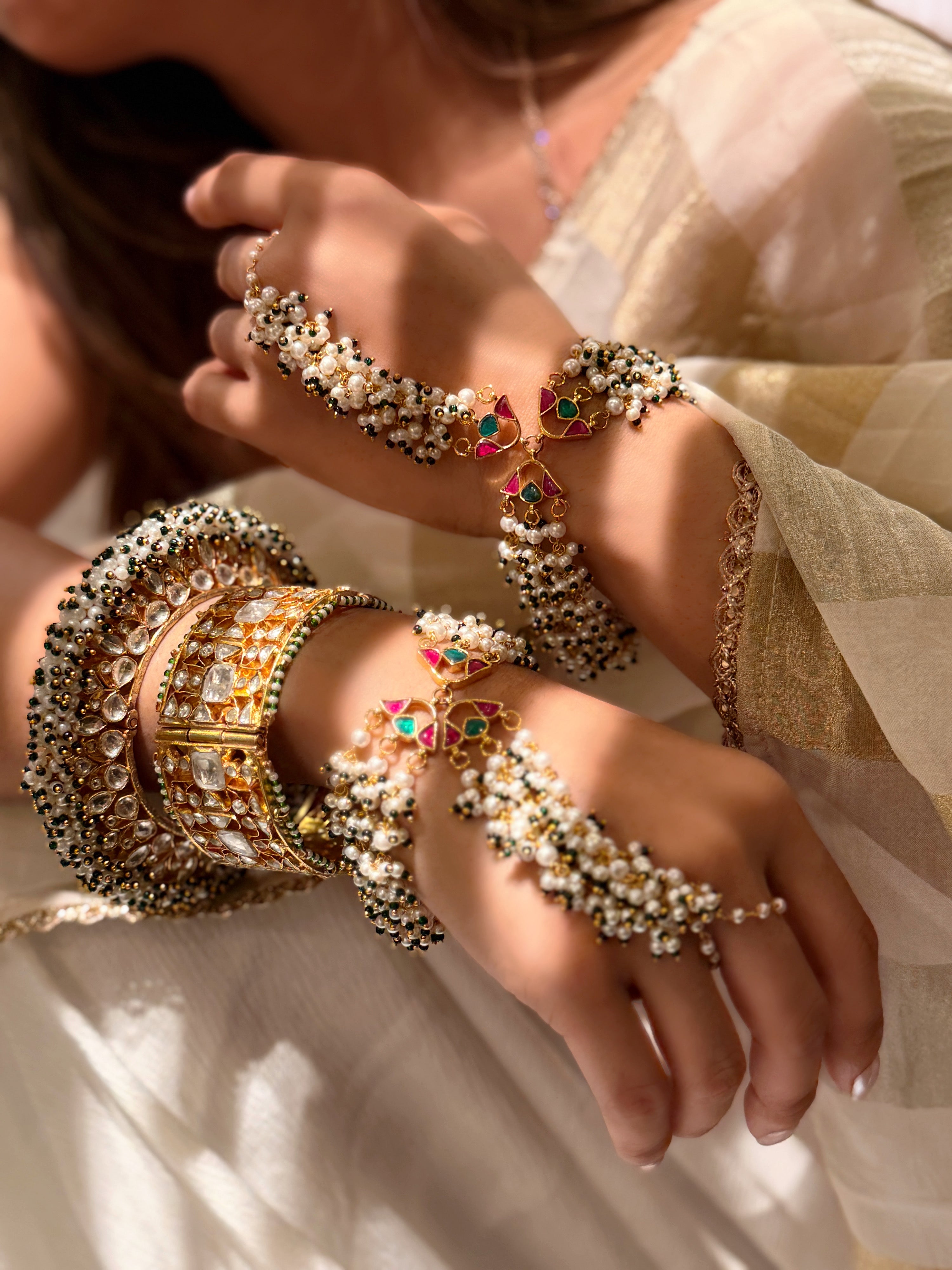 Manikya Kundan Bangle