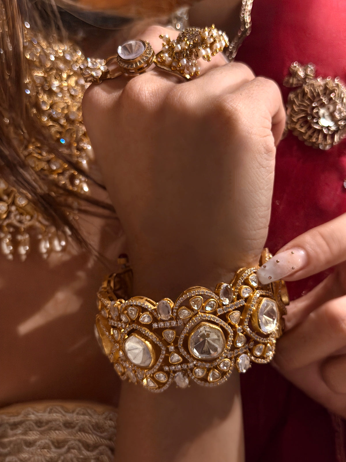 Sunheri Luxe Gold Bangle