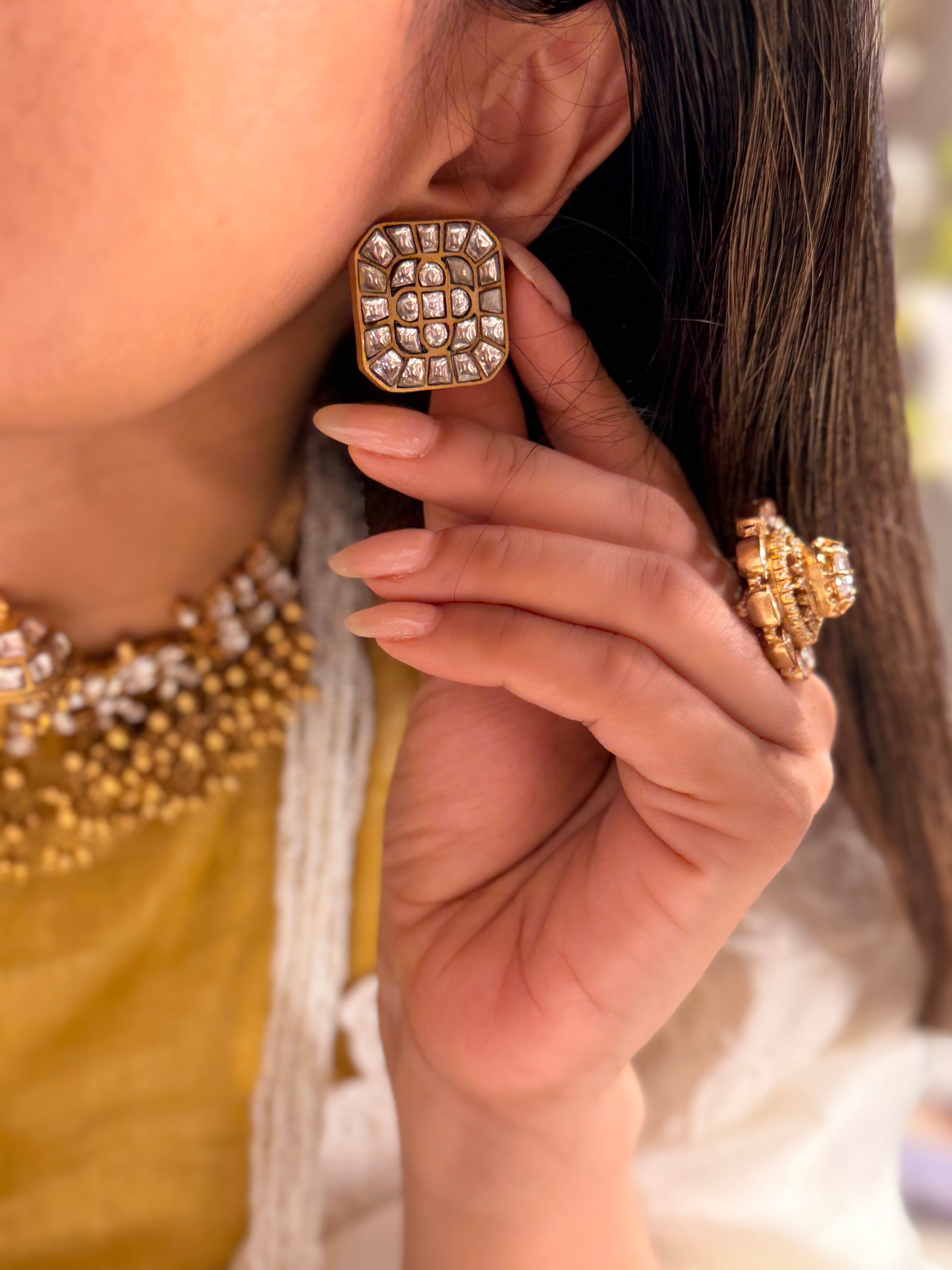 Sheesh Mahal Kundan Necklace- MAHIRA