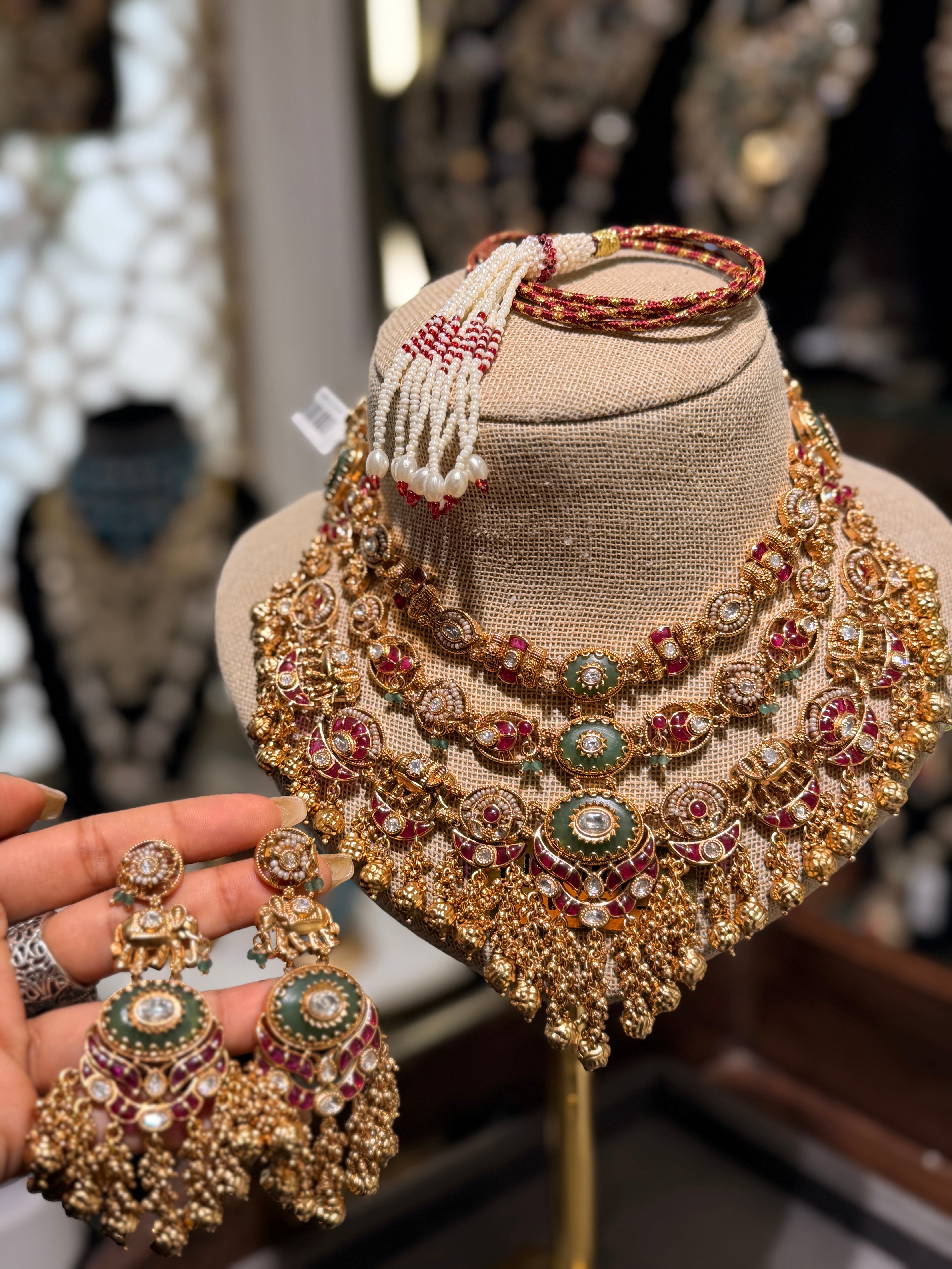 Srimanti Necklace