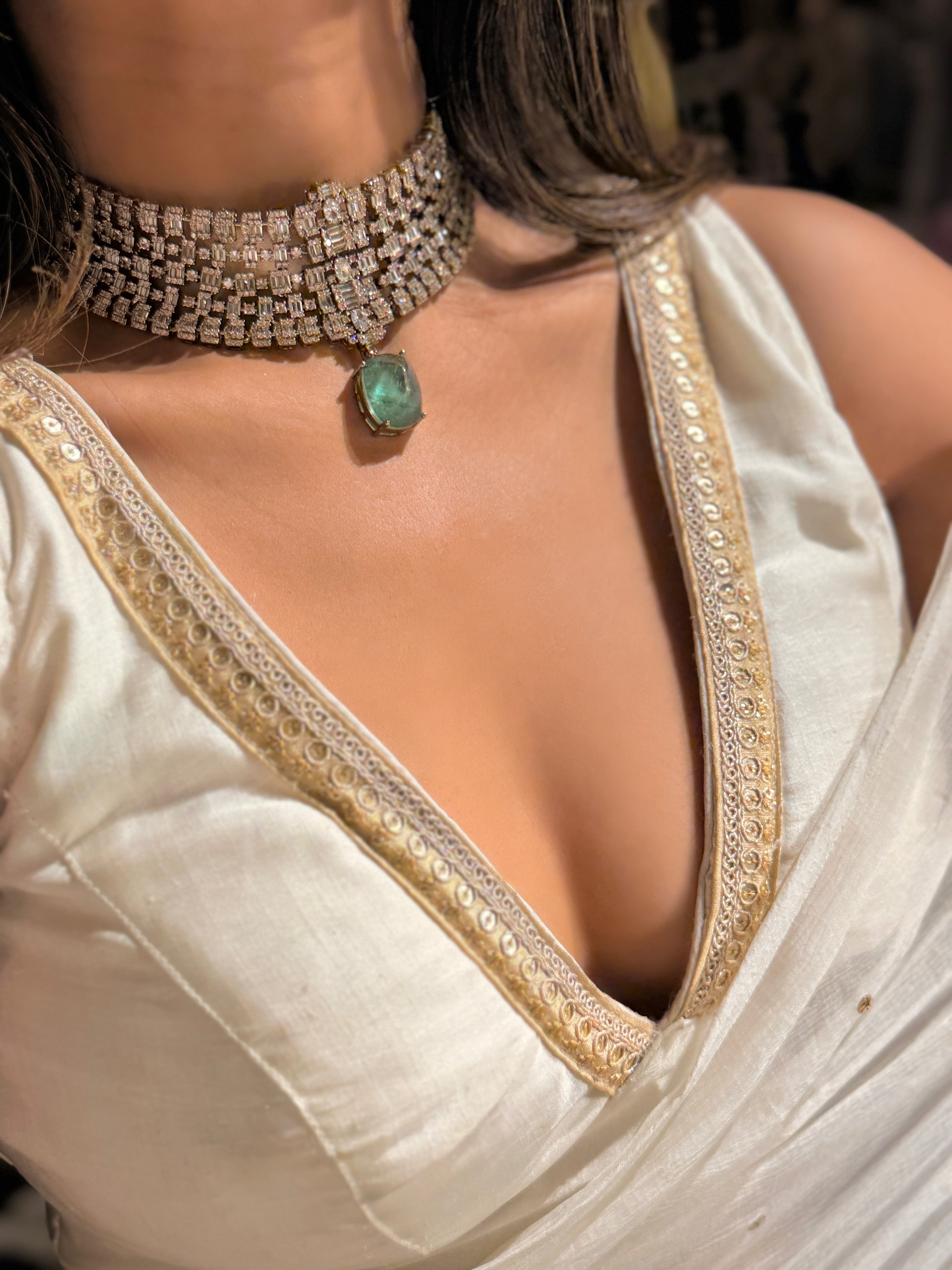Raha Choker