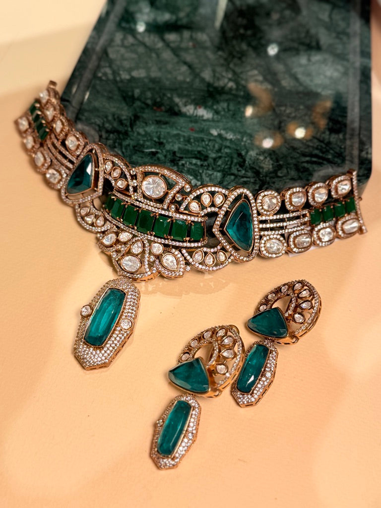 Emerald Essence Choker