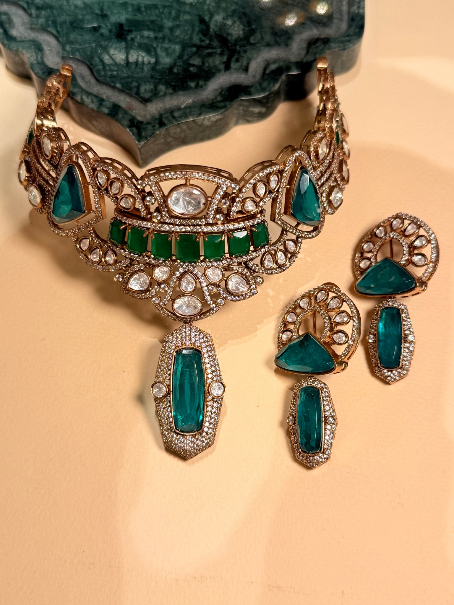 Emerald Essence Choker
