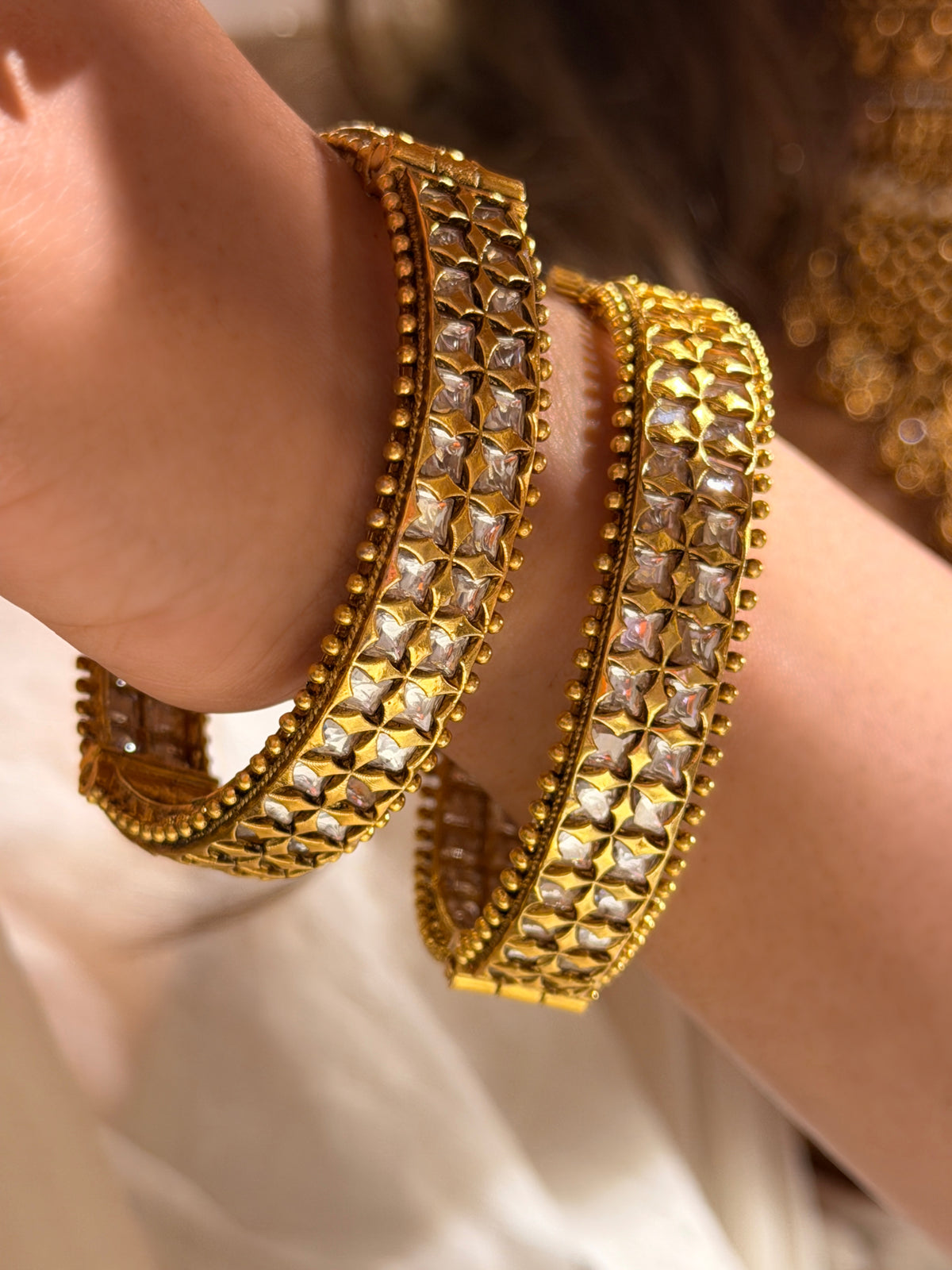 Shreenidhi Rajwadi Bangle-White