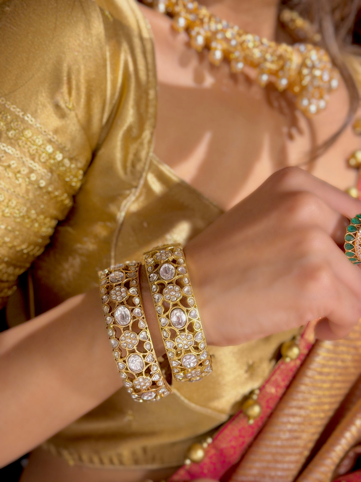 Niharika Jadau Kundan Bangle - white