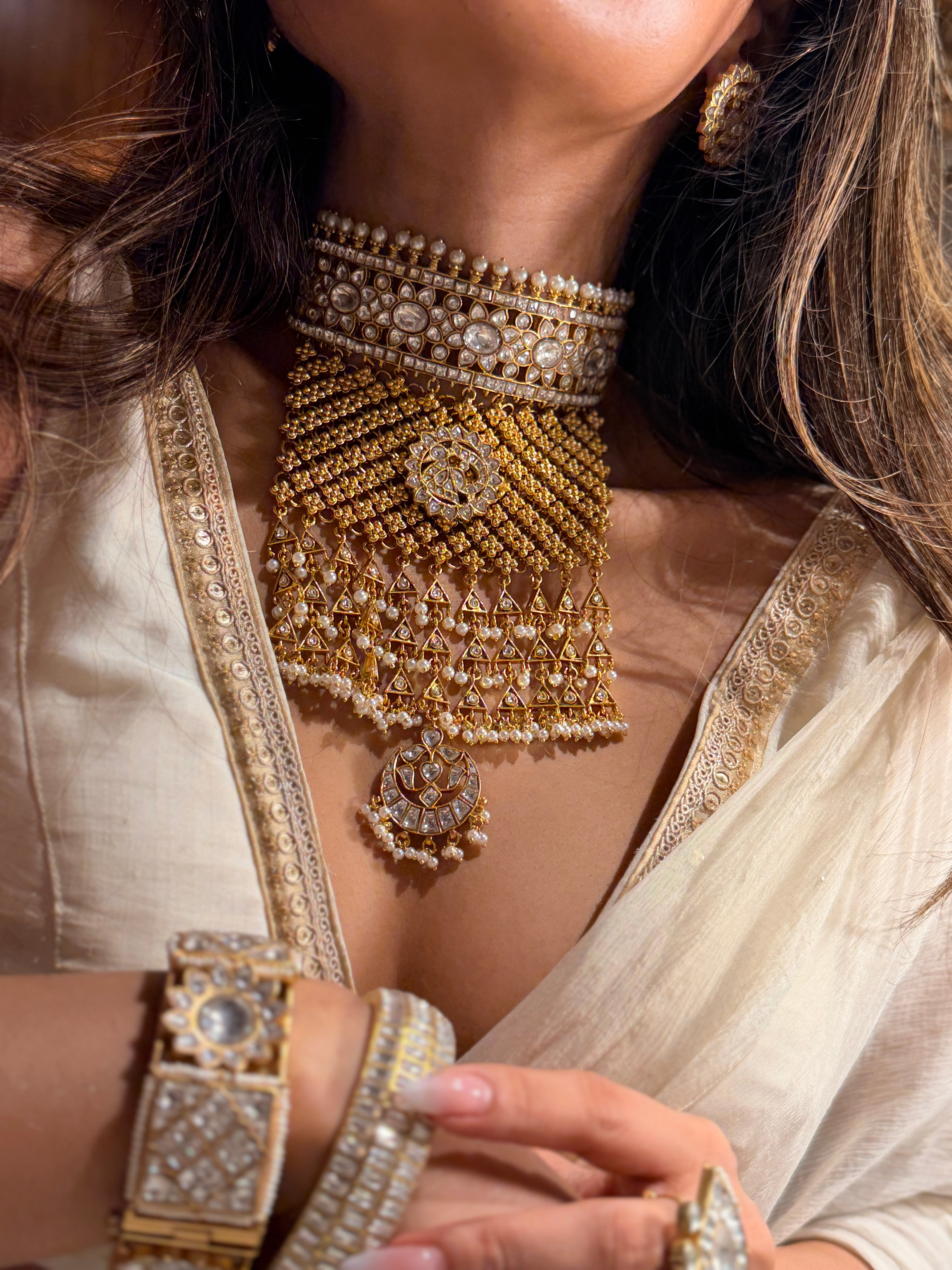 Mumtaz Mahal Choker