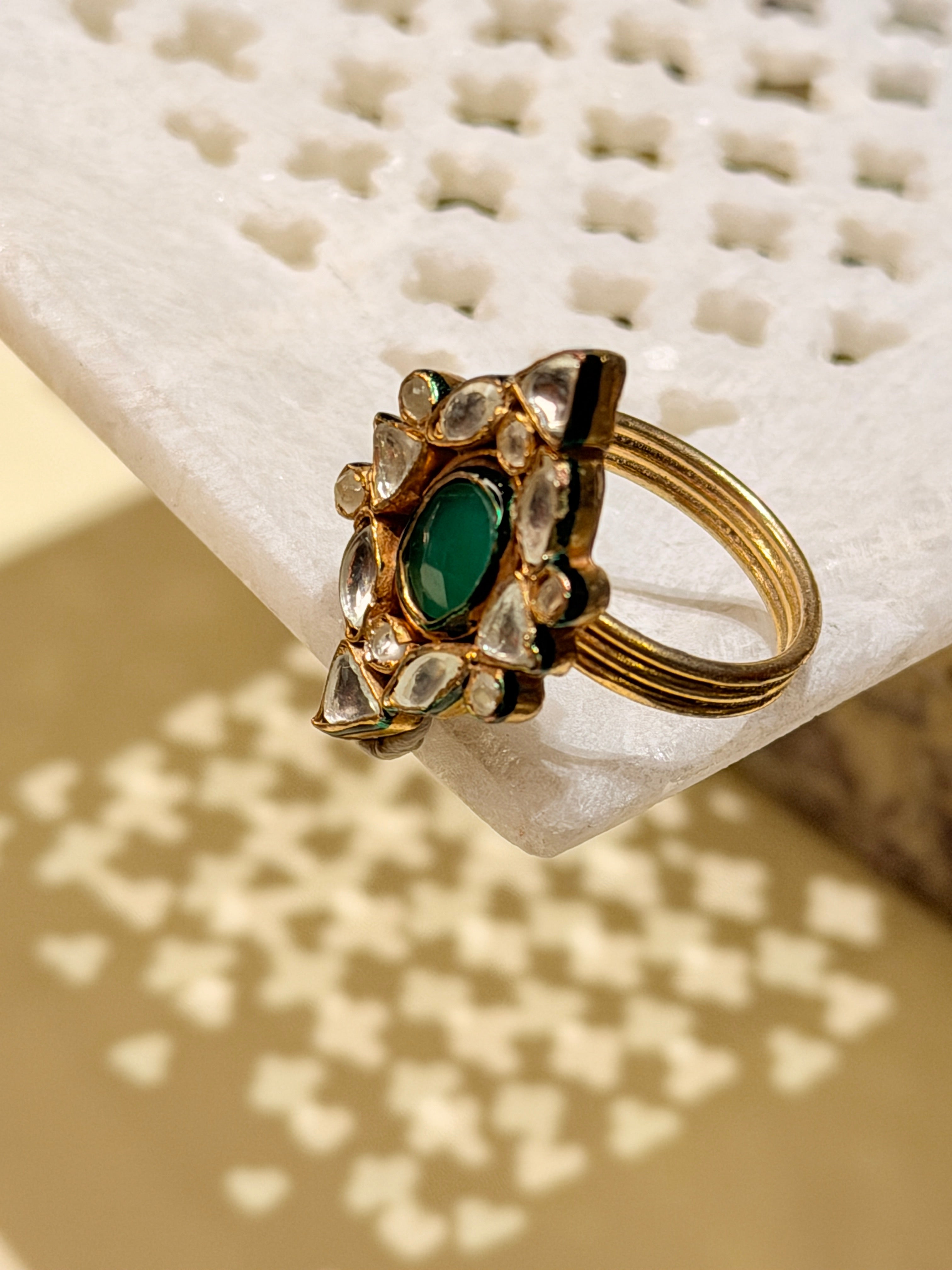 Emerald polki mughal ring