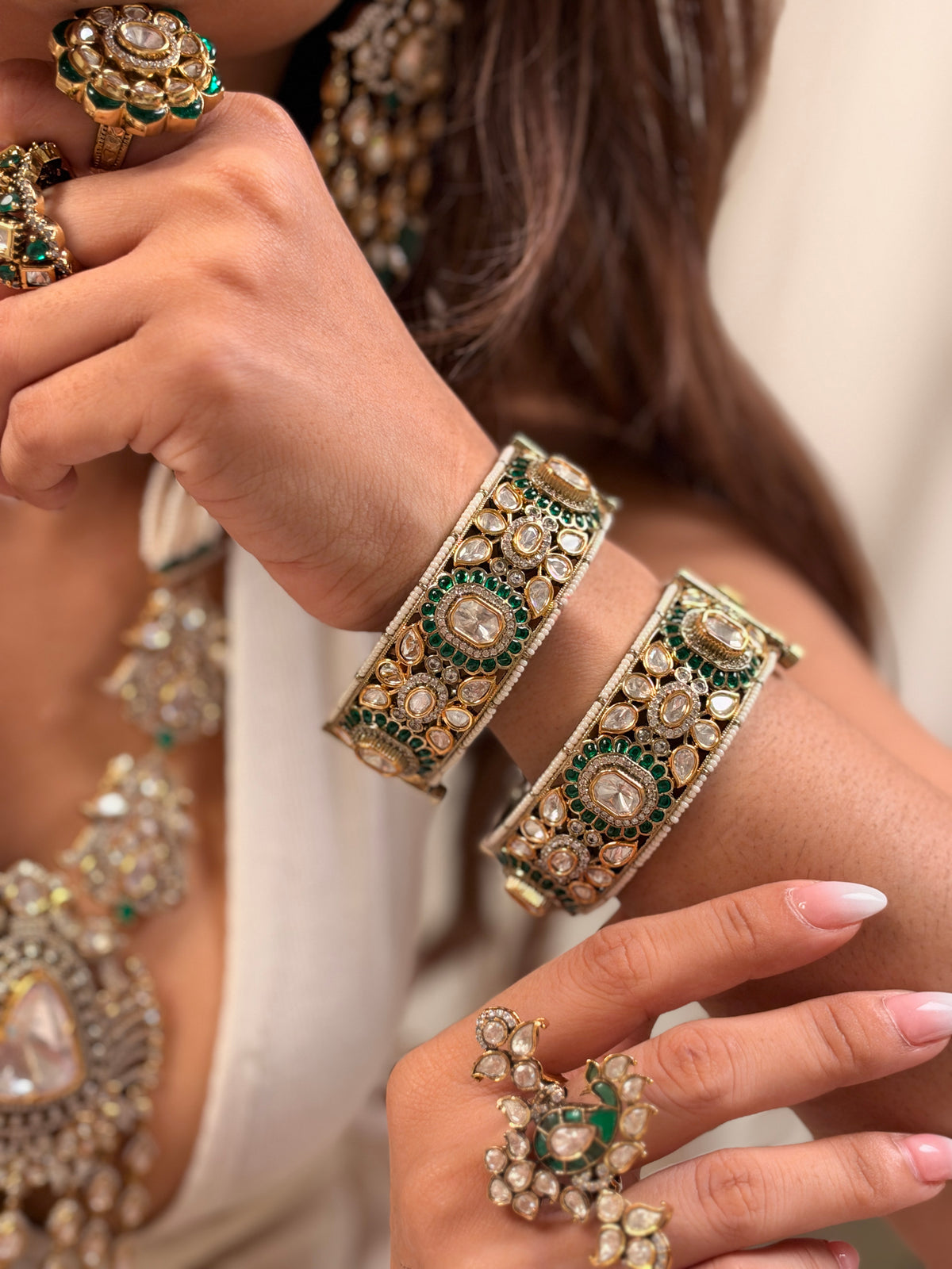 Mahodari Emerald Polki Bangle