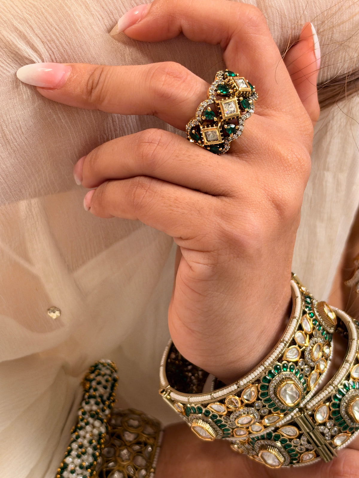 Emerald Éclat Ring