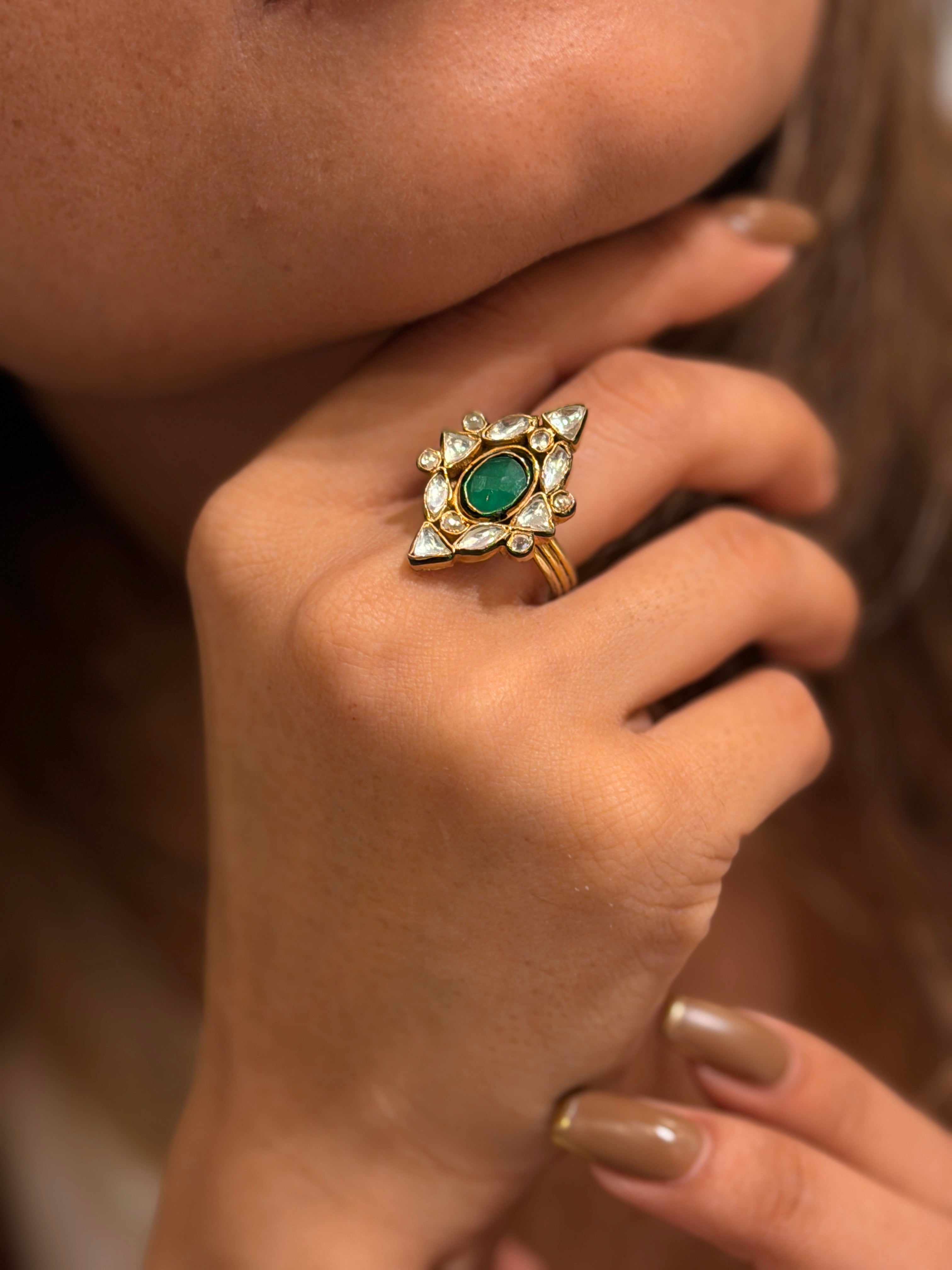Emerald polki mughal ring