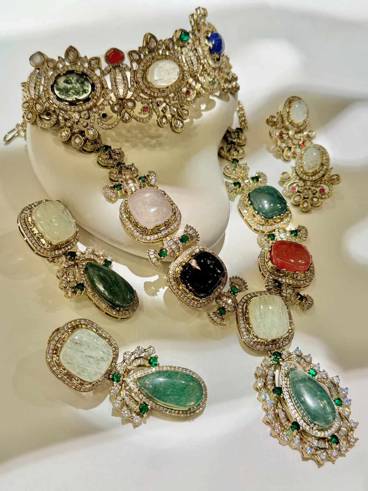 Dazzled Elizabeth Duo Necklace set
